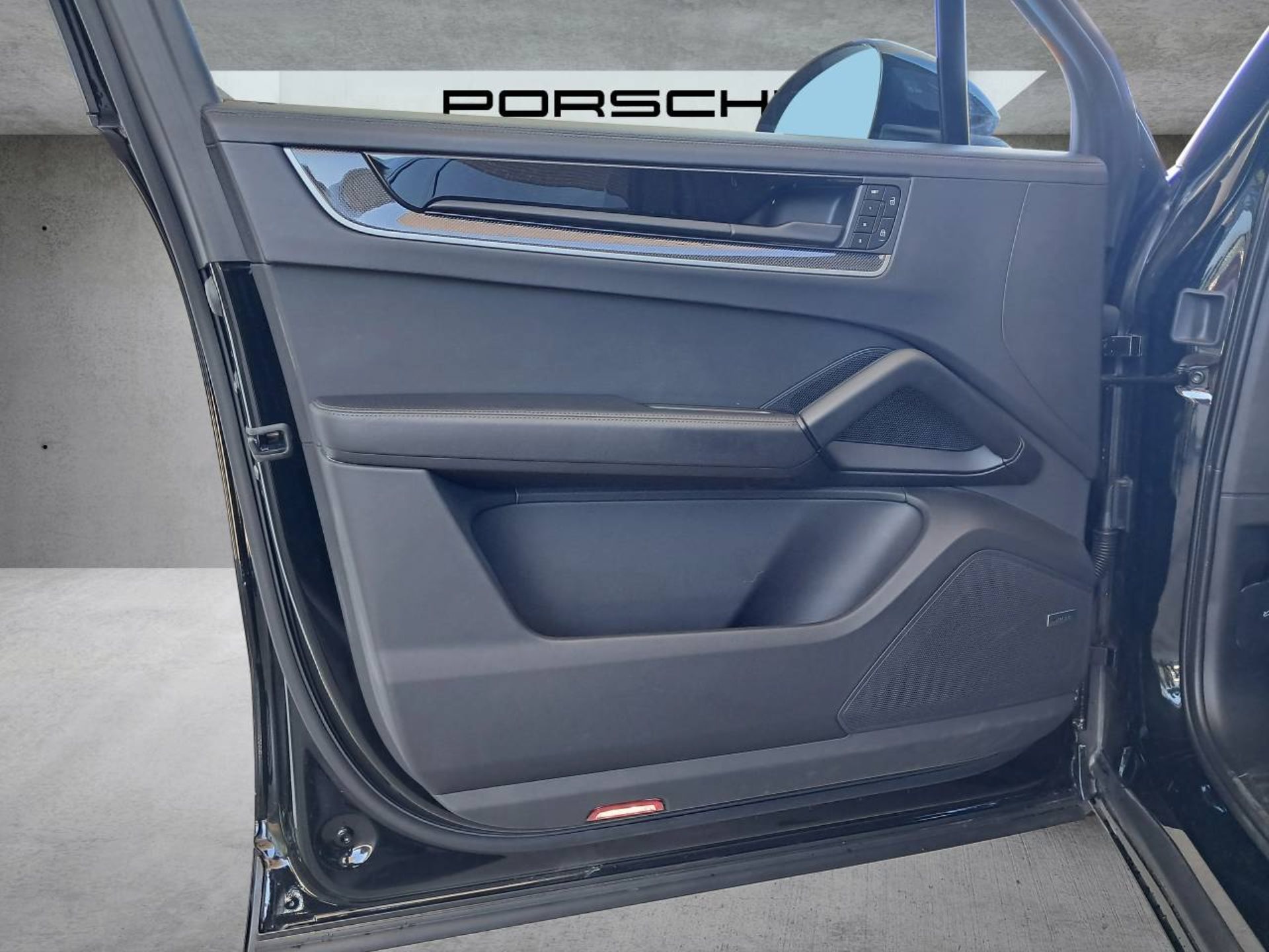 PORSCHE Cayenne E-Hybrid-image-22