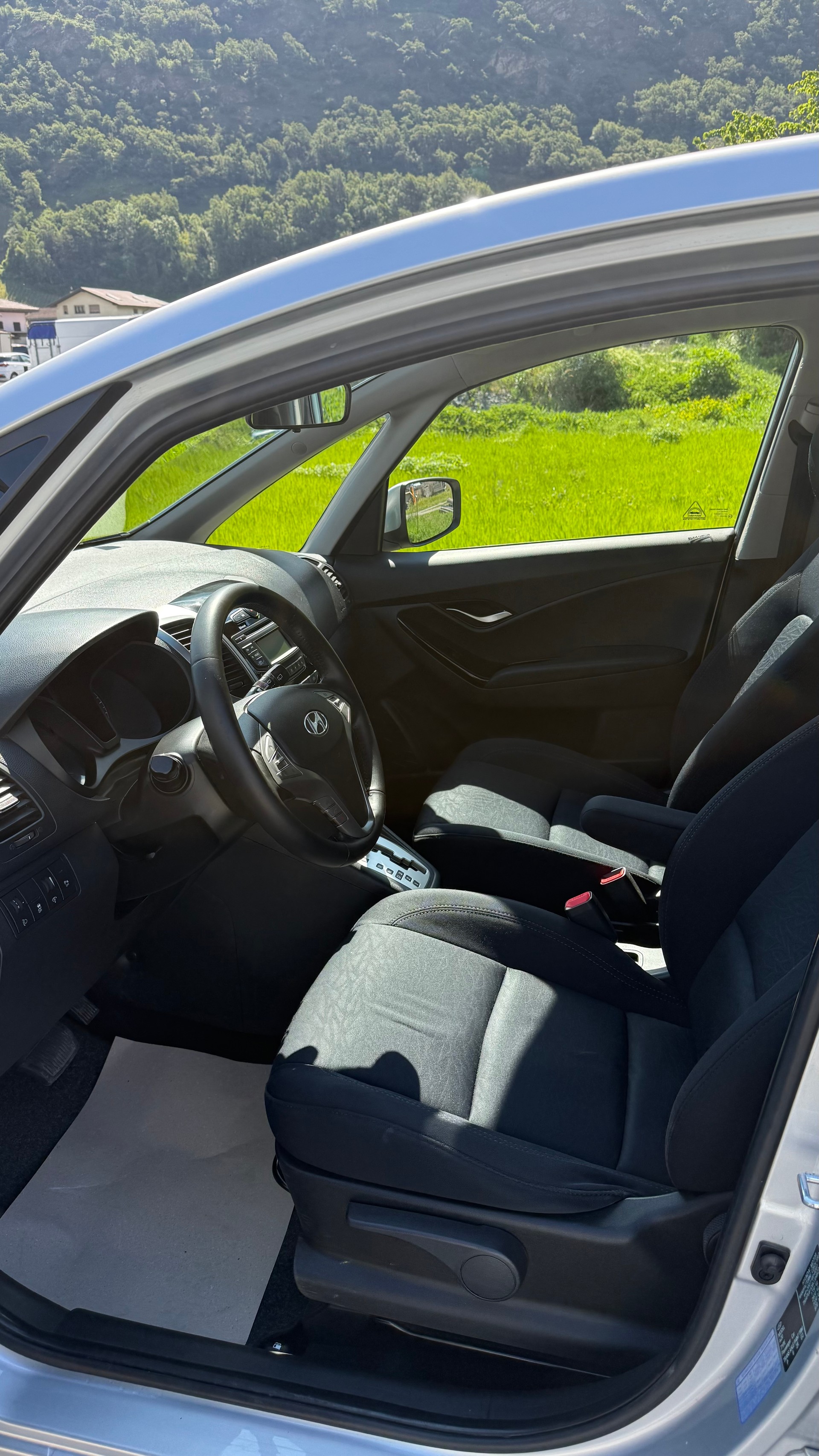 HYUNDAI iX20 1.6 Style Automatic-image-7