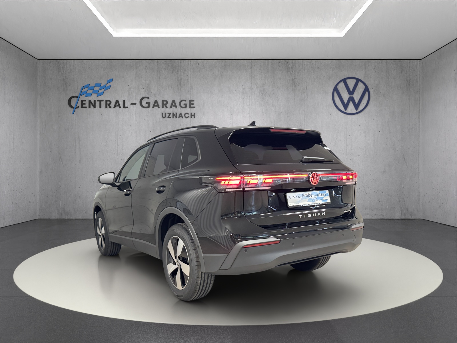 VW Tiguan 2.0 TSI DSG United 4Motion-image-2