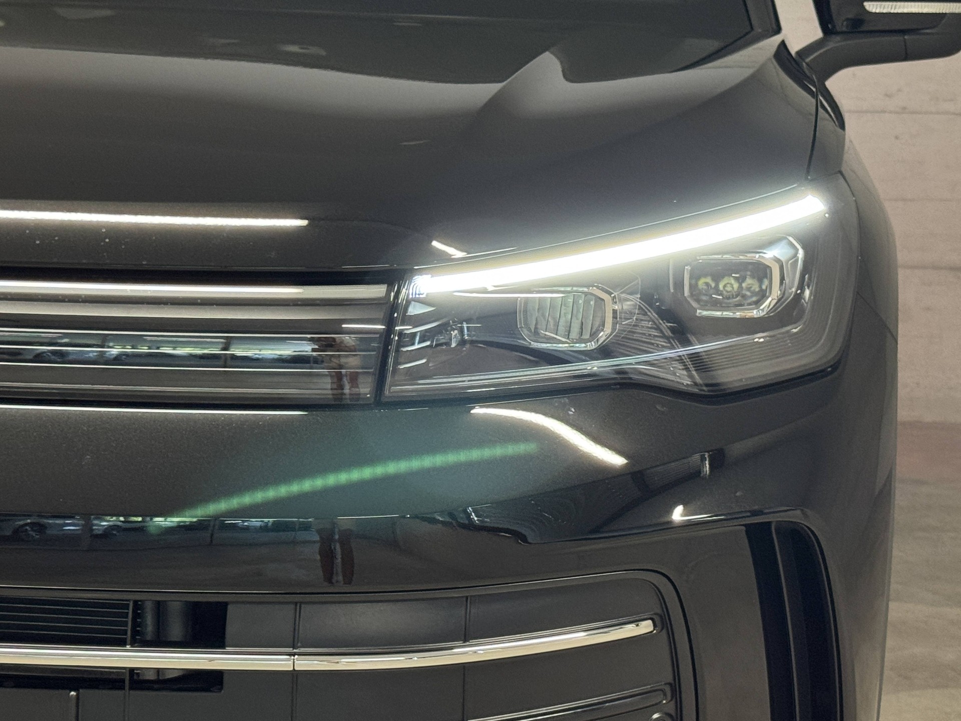 VW Tiguan 2.0 TSI DSG United 4Motion-image-4