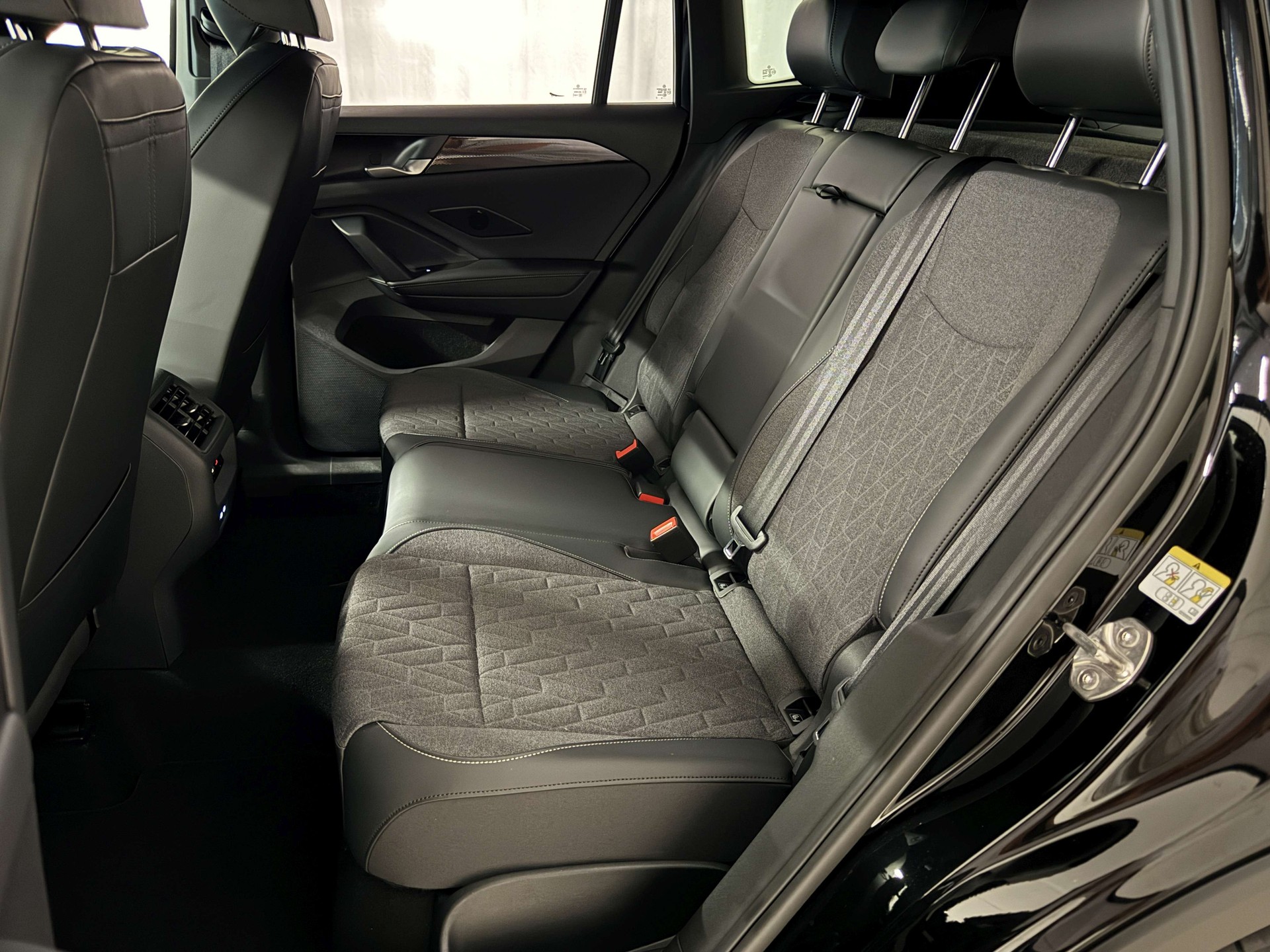 VW Tiguan 2.0 TSI DSG United 4Motion-image-12