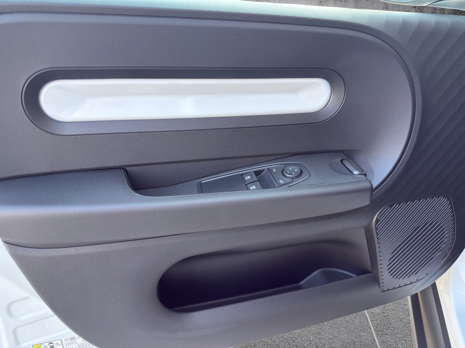 RENAULT Twingo E-Tech 27kWh Evolution-image-9