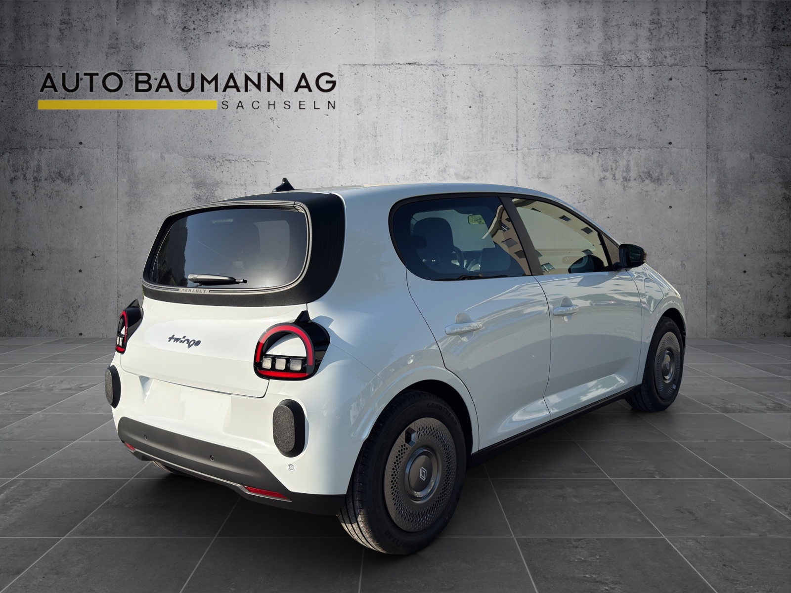 RENAULT Twingo E-Tech 27kWh Evolution-image-4