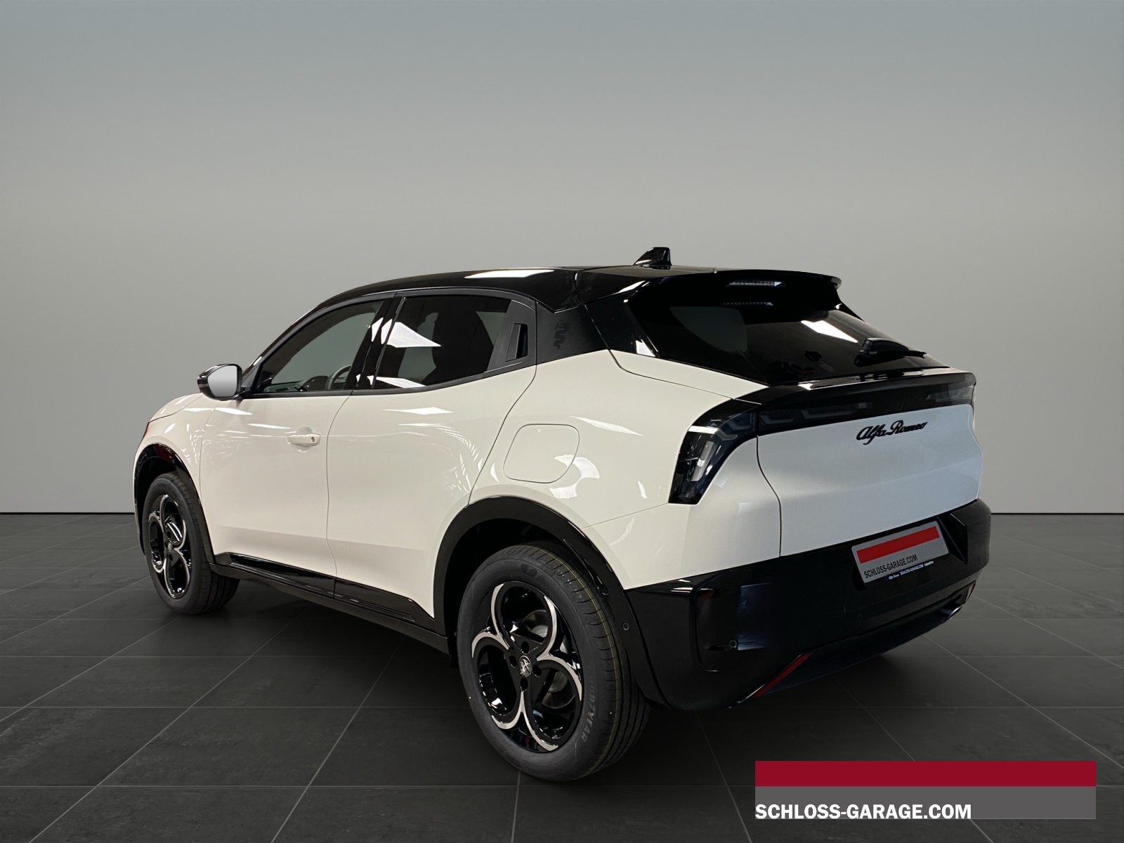 ALFA ROMEO Junior 1.2 TI Q4 Tech Sky MY26-image-3