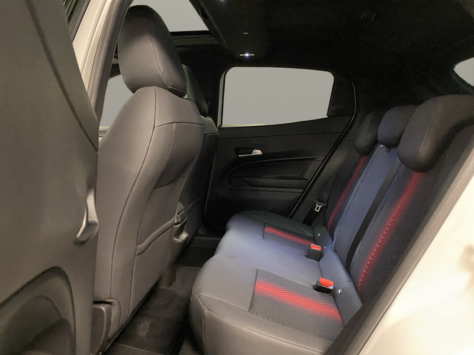 ALFA ROMEO Junior 1.2 TI Q4 Tech Sky MY26-image-13