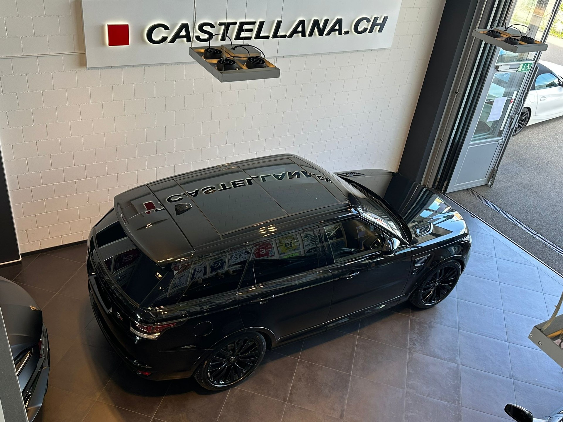 LAND ROVER Range Rover Sport 5.0 V8 SVR-image-5