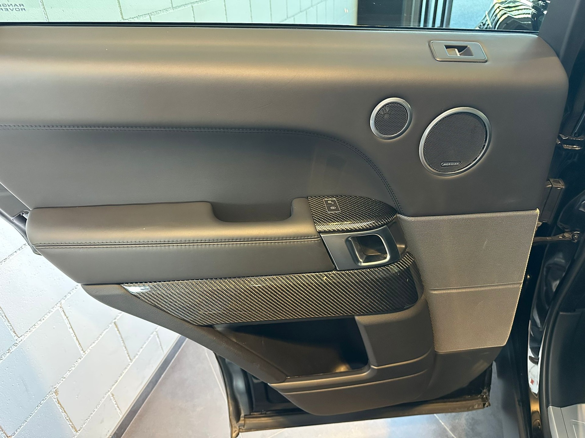 LAND ROVER Range Rover Sport 5.0 V8 SVR-image-20