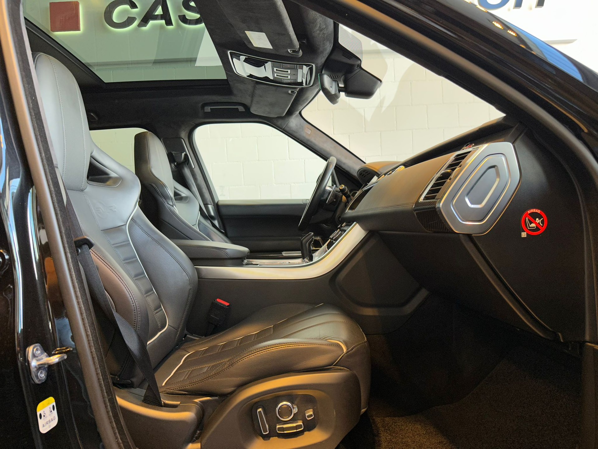 LAND ROVER Range Rover Sport 5.0 V8 SVR-image-7
