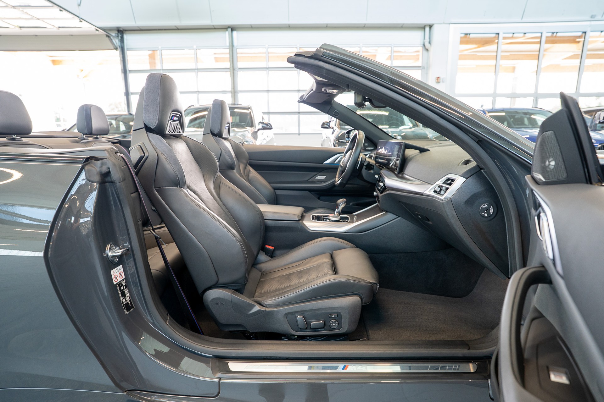 BMW M4 Competition xDrive Cabrio LCI / Head-Up Display / Harman Kardon / 360° Kamera-image-20