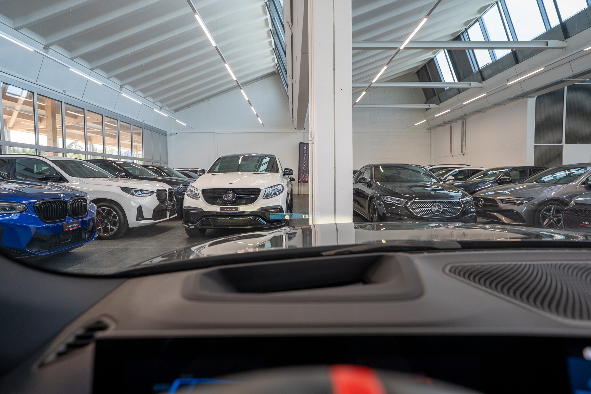 BMW M4 Competition xDrive Cabrio LCI / Head-Up Display / Harman Kardon / 360° Kamera-image-28