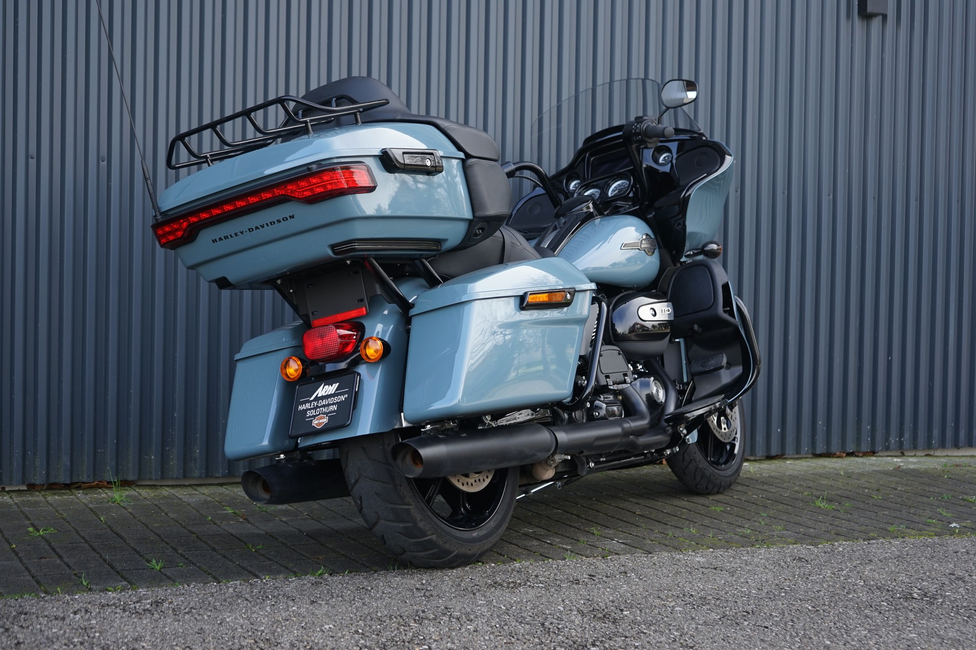 HARLEY-DAVIDSON FLTRK ROAD GLIDE LIMITED-showroom-element-3