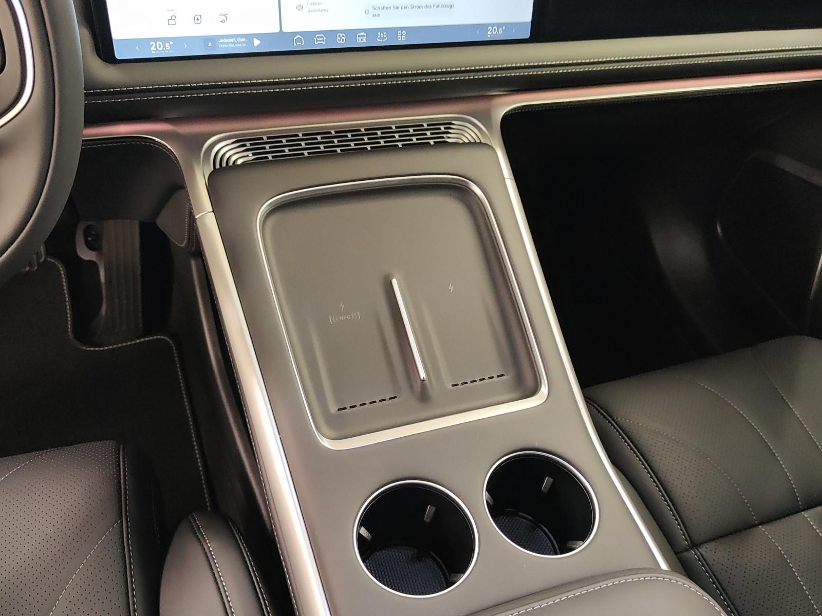 XPENG G9 Performance AWD-image-11