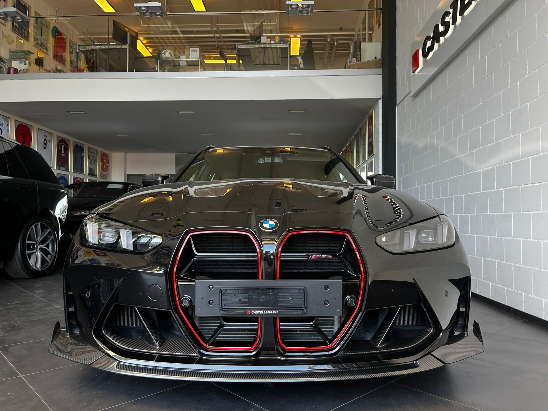 BMW M3 CS Touring xDrive-showroom-element-2