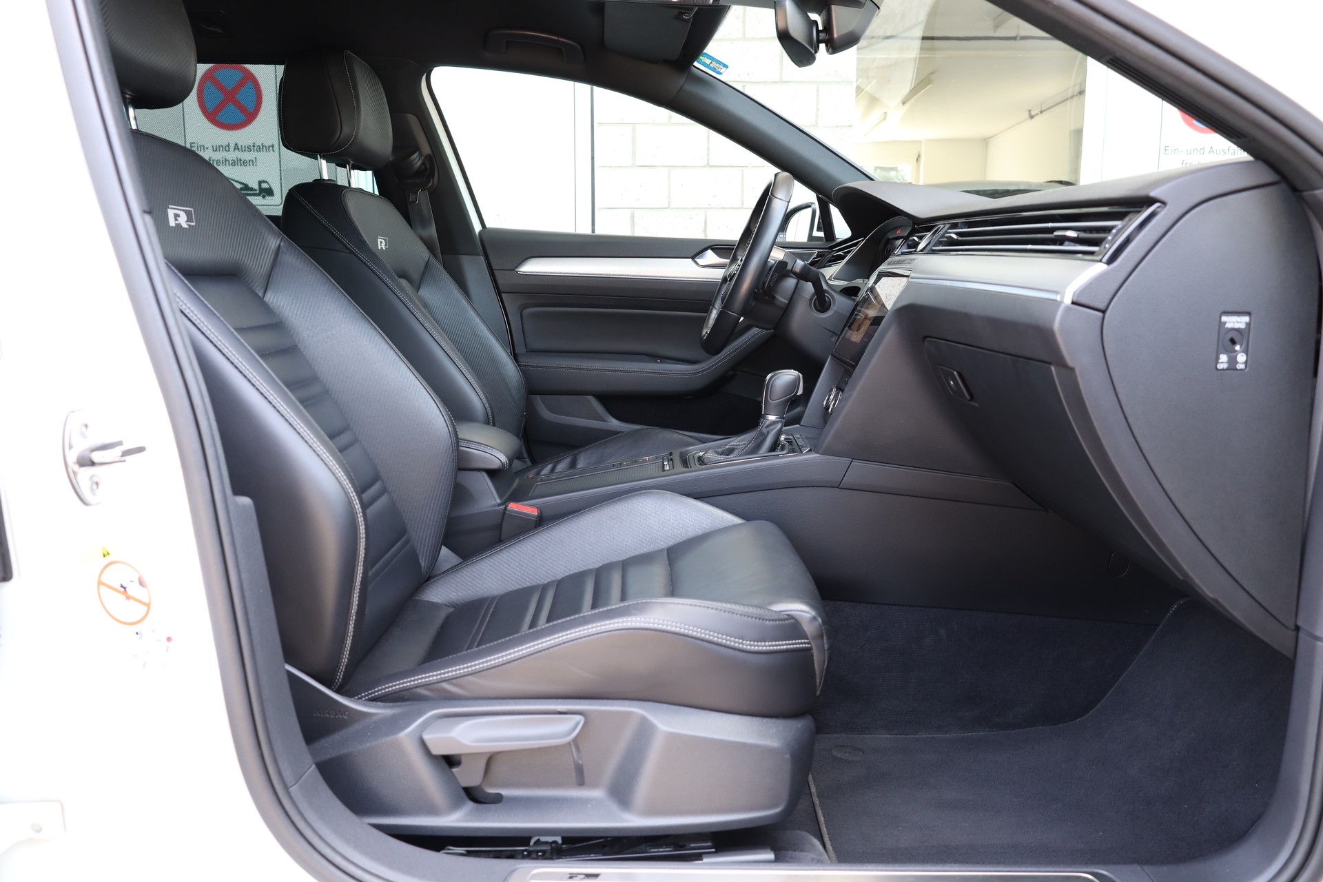 VW Passat Variant 2.0 TDI SCR BMT Highline DSG-image-11