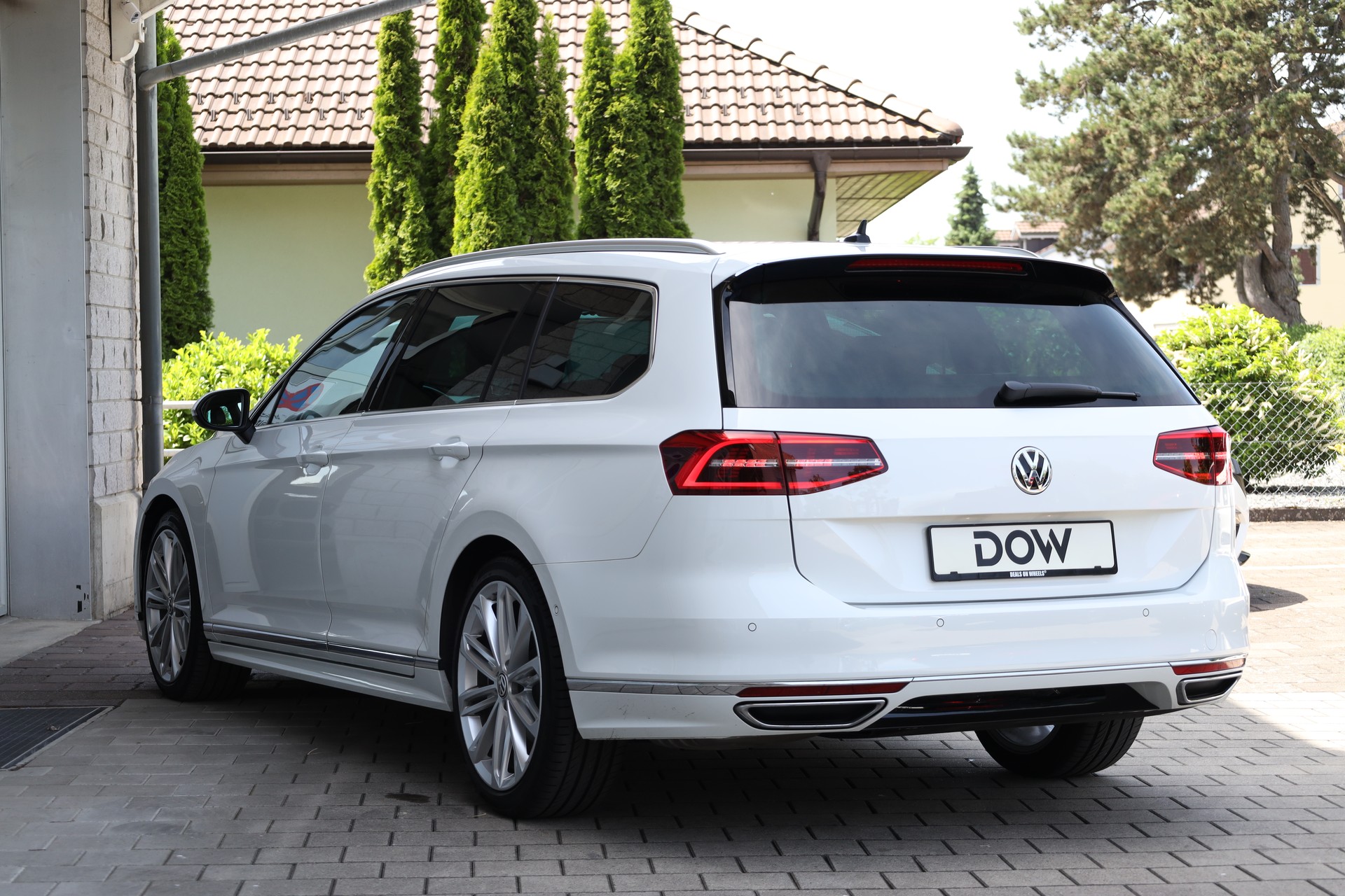 VW Passat Variant 2.0 TDI SCR BMT Highline DSG-showroom-element-3