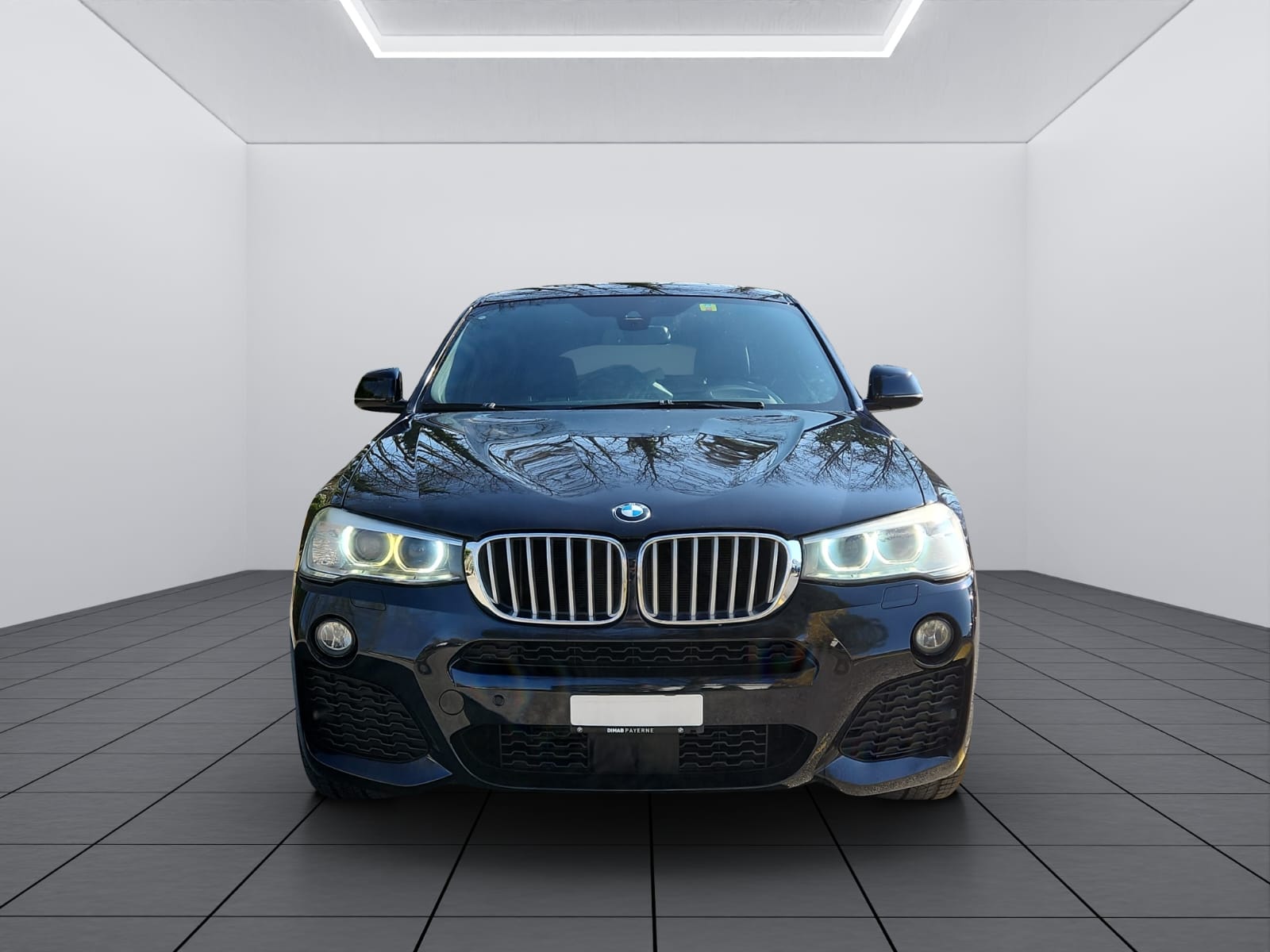 BMW X4 xDrive 35i xLine Steptronic-showroom-element-1