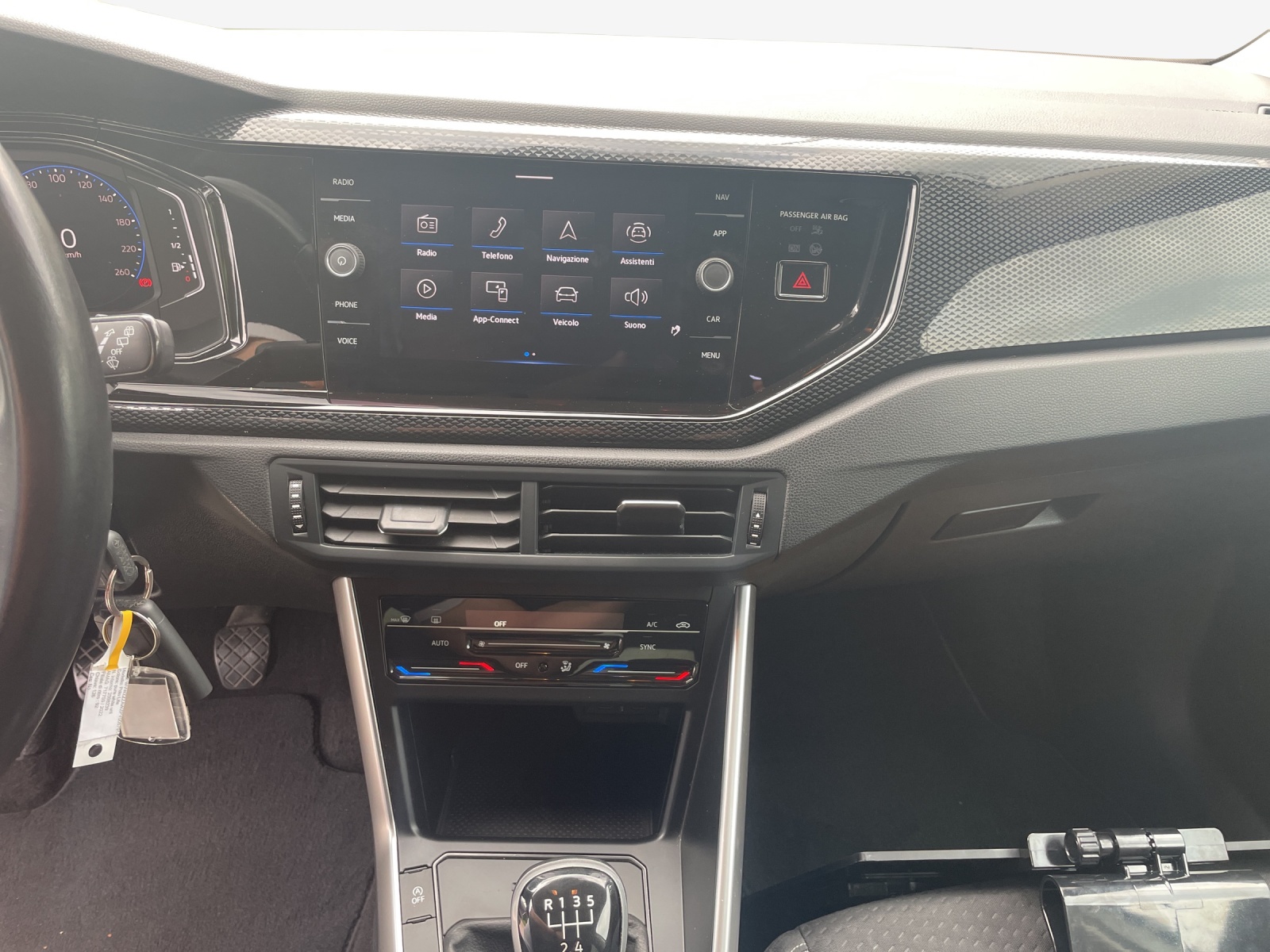 VW Polo 1.0 TSI Life-image-10