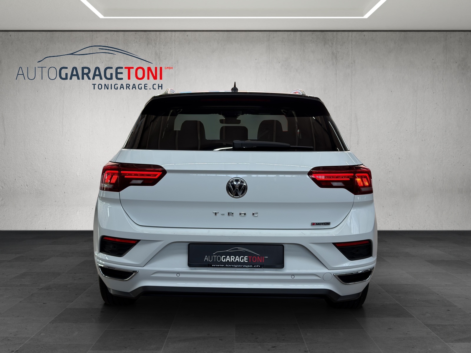 VW T-Roc *R-Line* 2.0 TSI Sport DSG 4Motion-image-7
