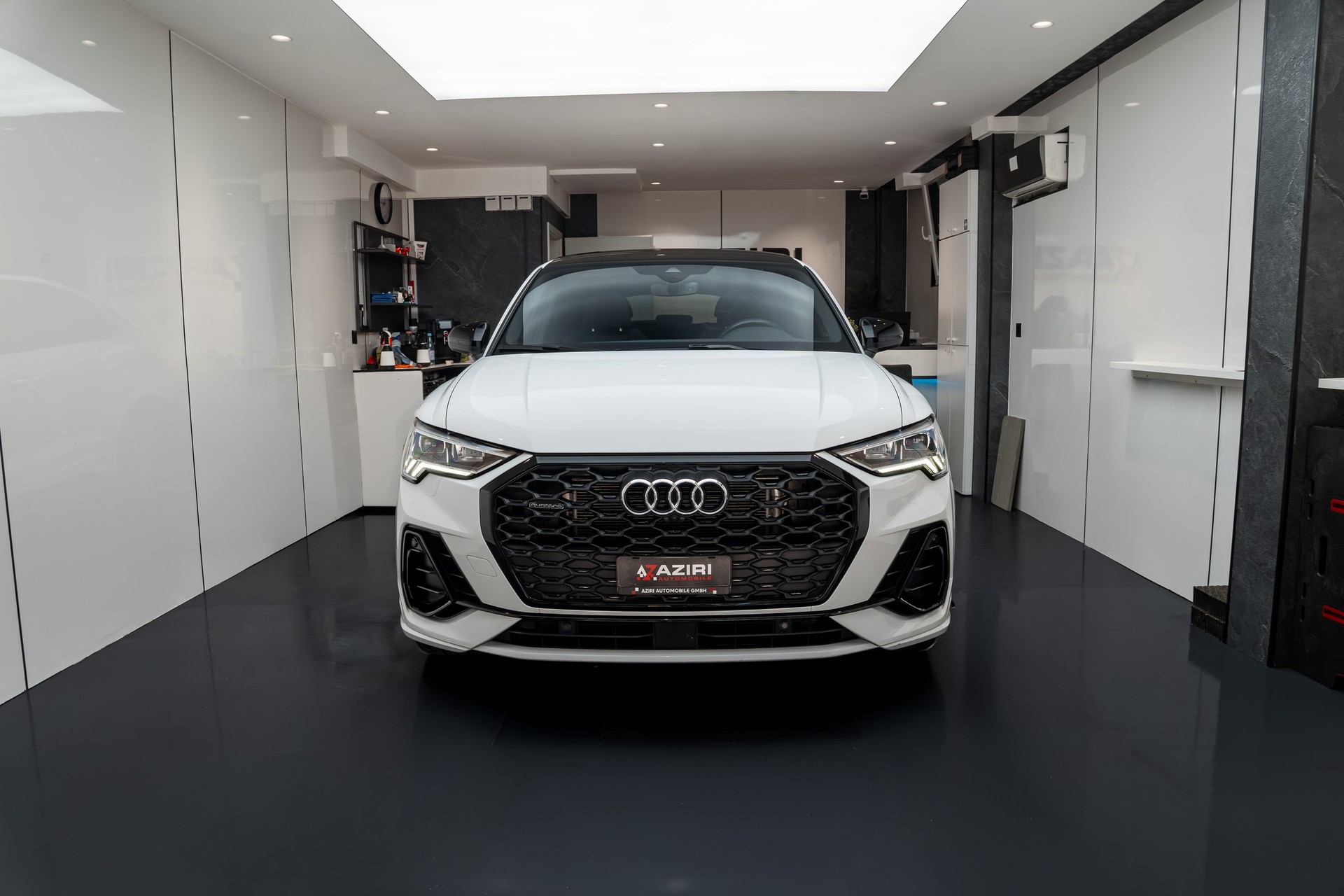 AUDI Q3 Sportback 45 TFSI S line quattro S-tronic-image-1