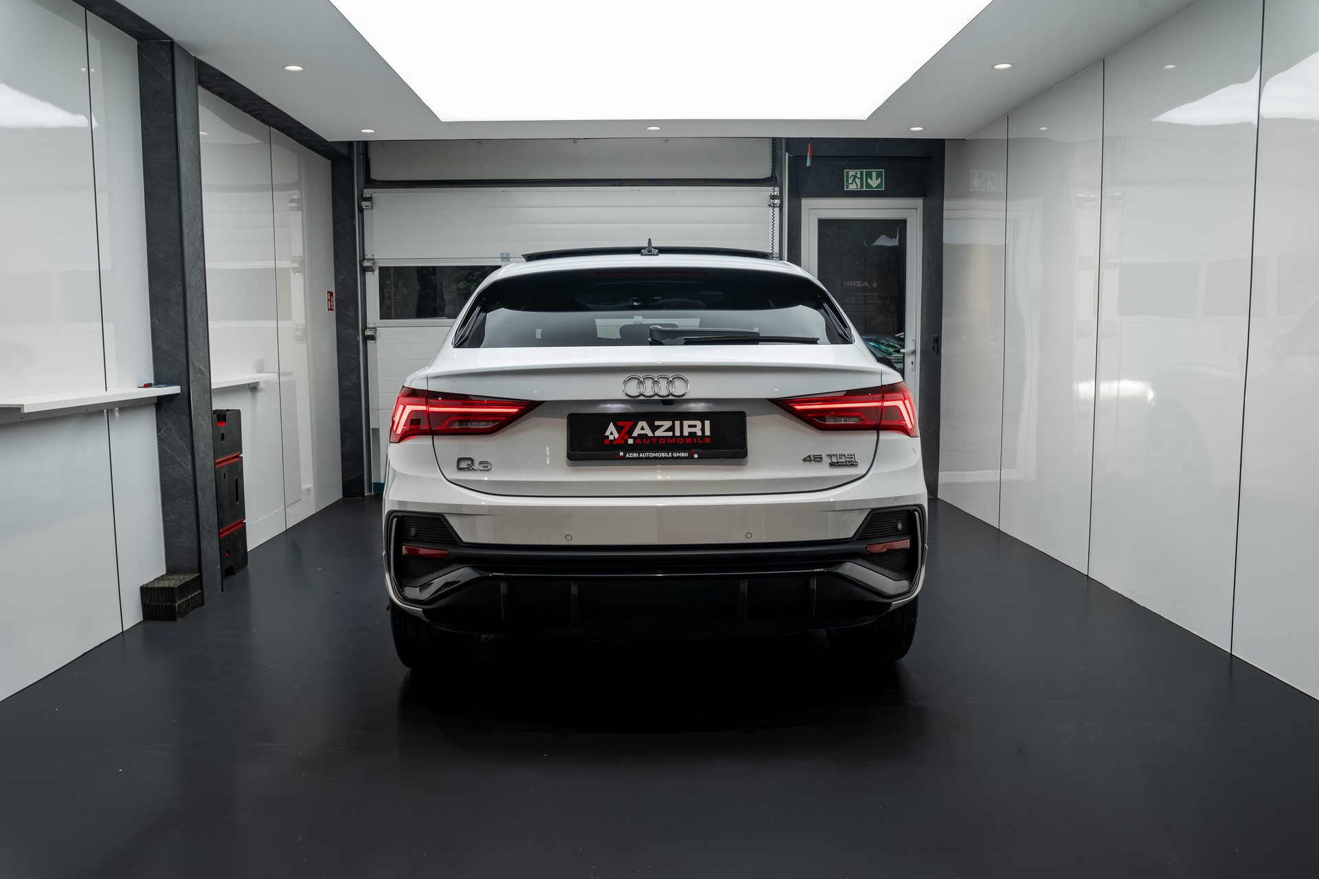 AUDI Q3 Sportback 45 TFSI S line quattro S-tronic-image-4