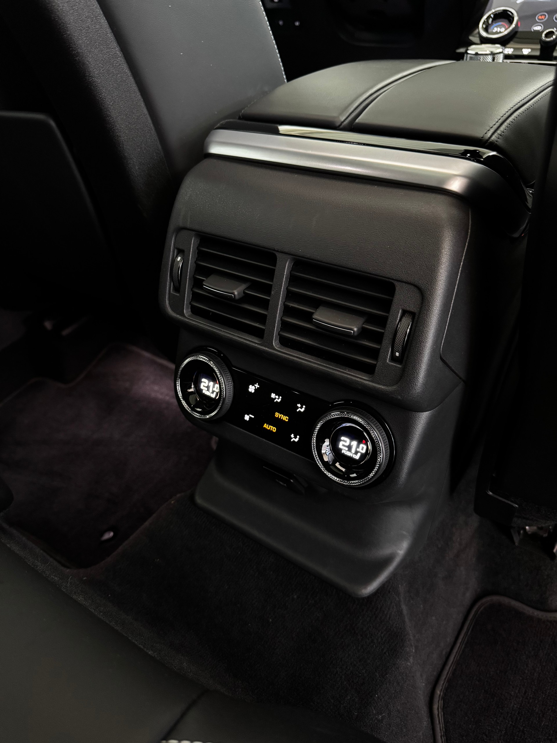 LAND ROVER Range Rover Velar SV Autobiography Dyn. Edition A.-image-26