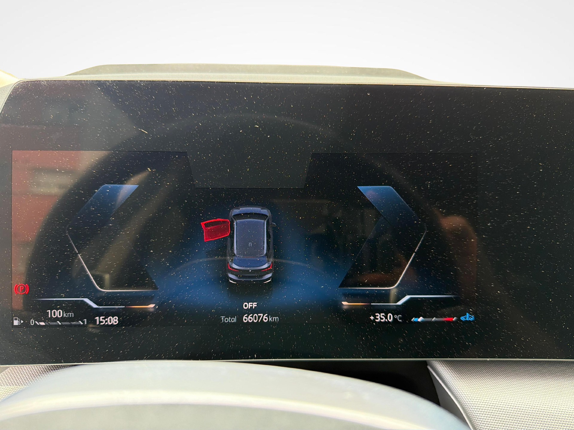 BMW 218i Active Tourer-image-13
