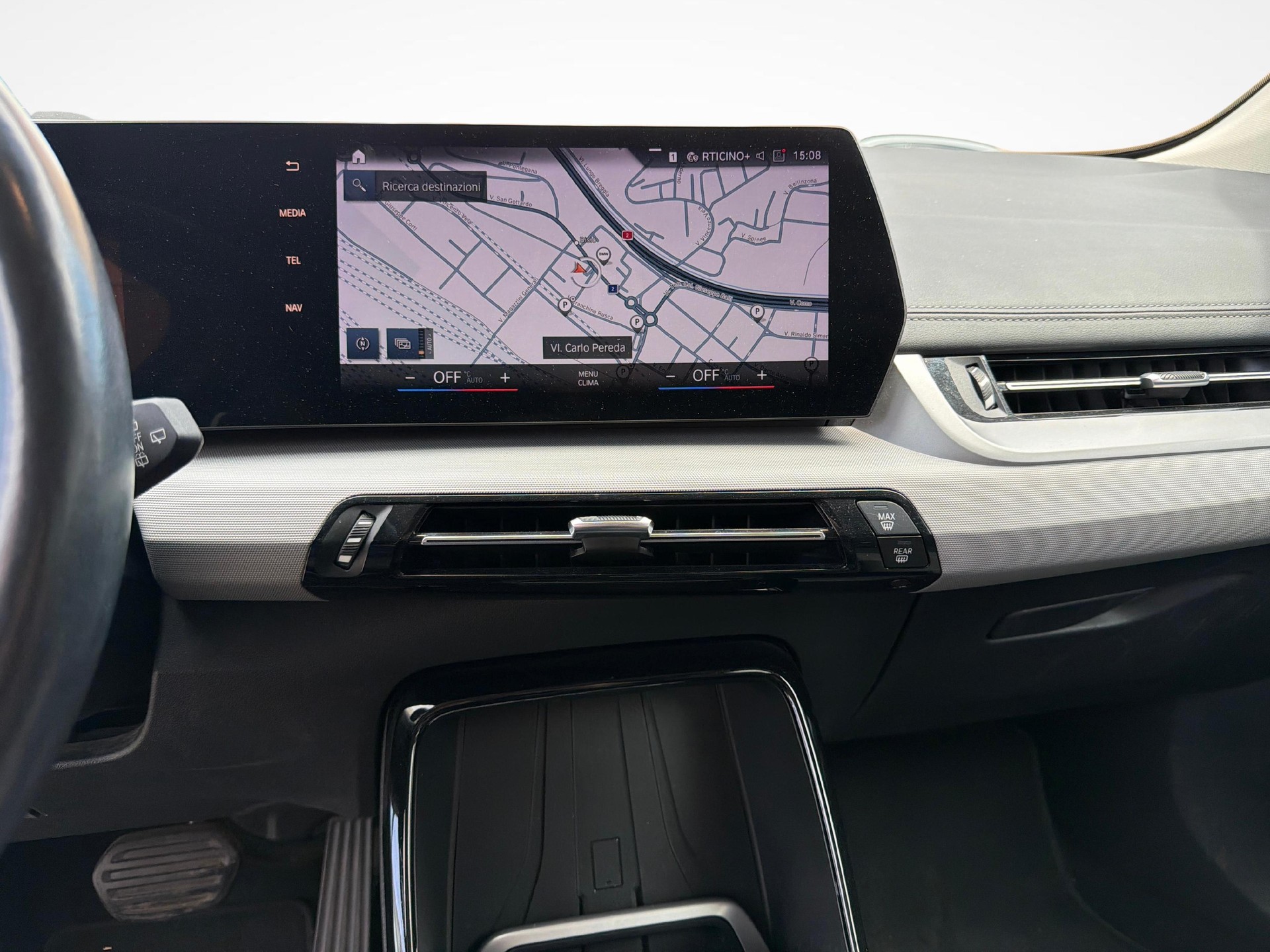 BMW 218i Active Tourer-image-15