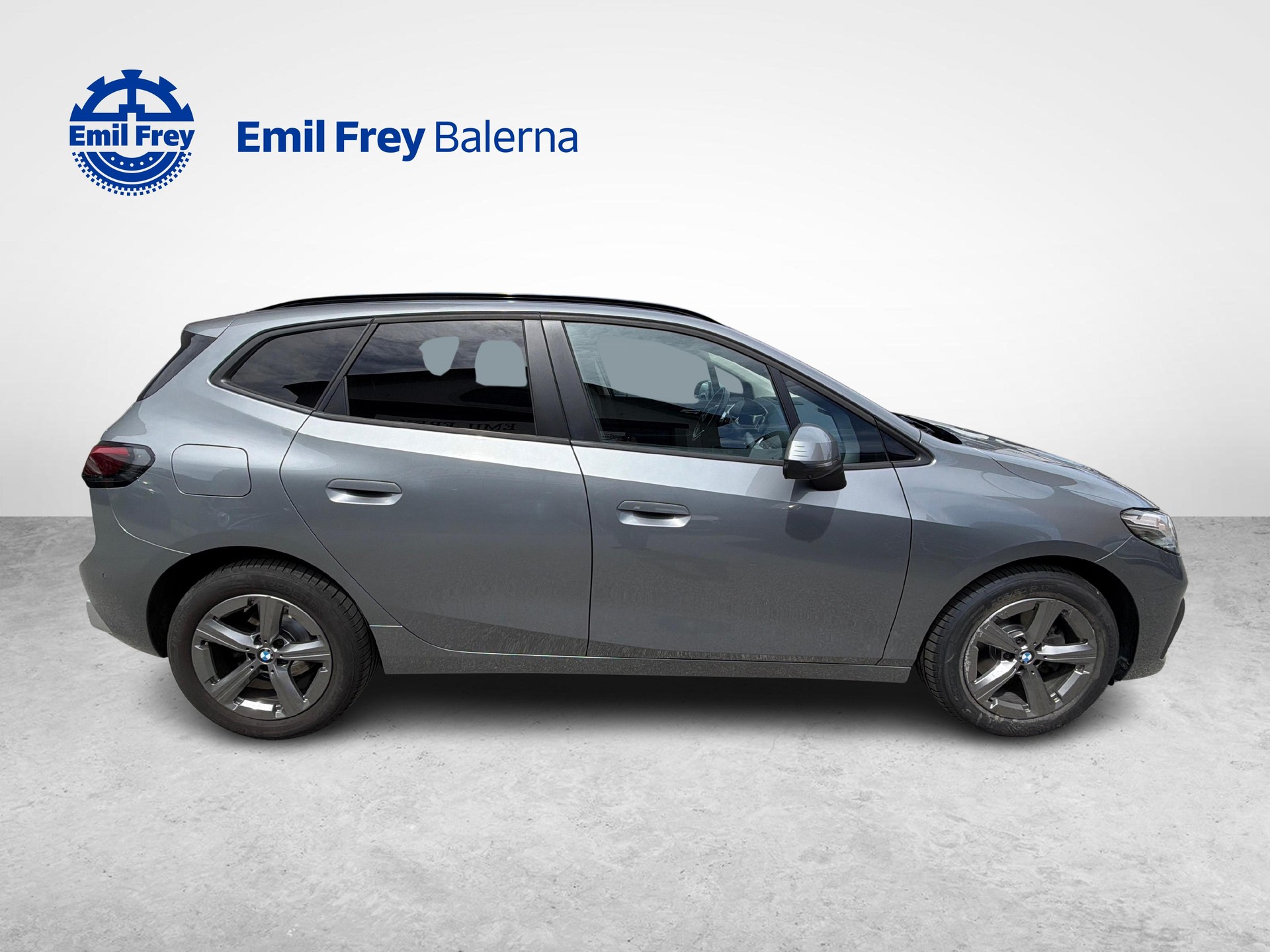 BMW 218i Active Tourer-image-5
