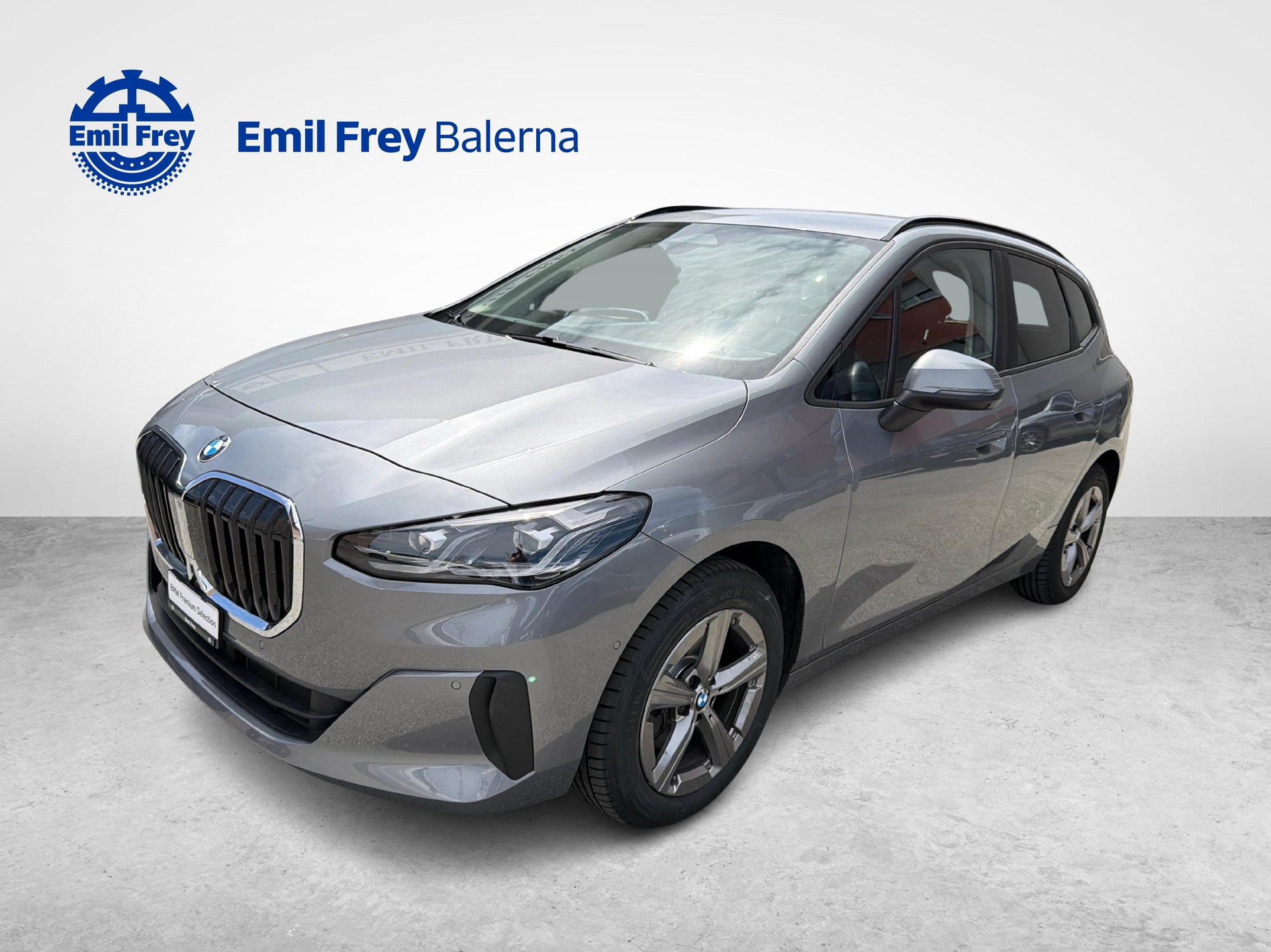 BMW 218i Active Tourer-image-0