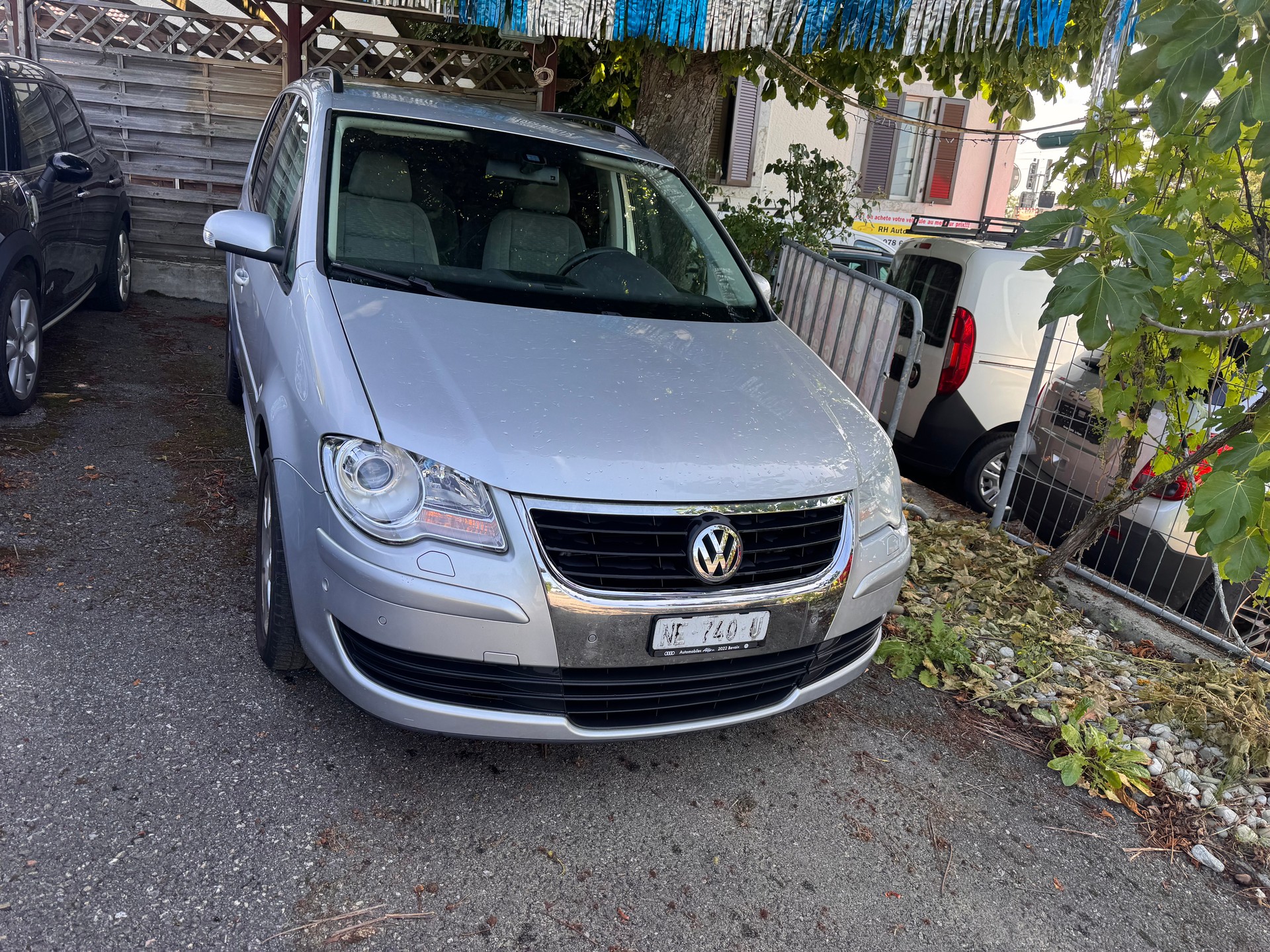 VW Touran 1.4 TSI Trendline-image-1