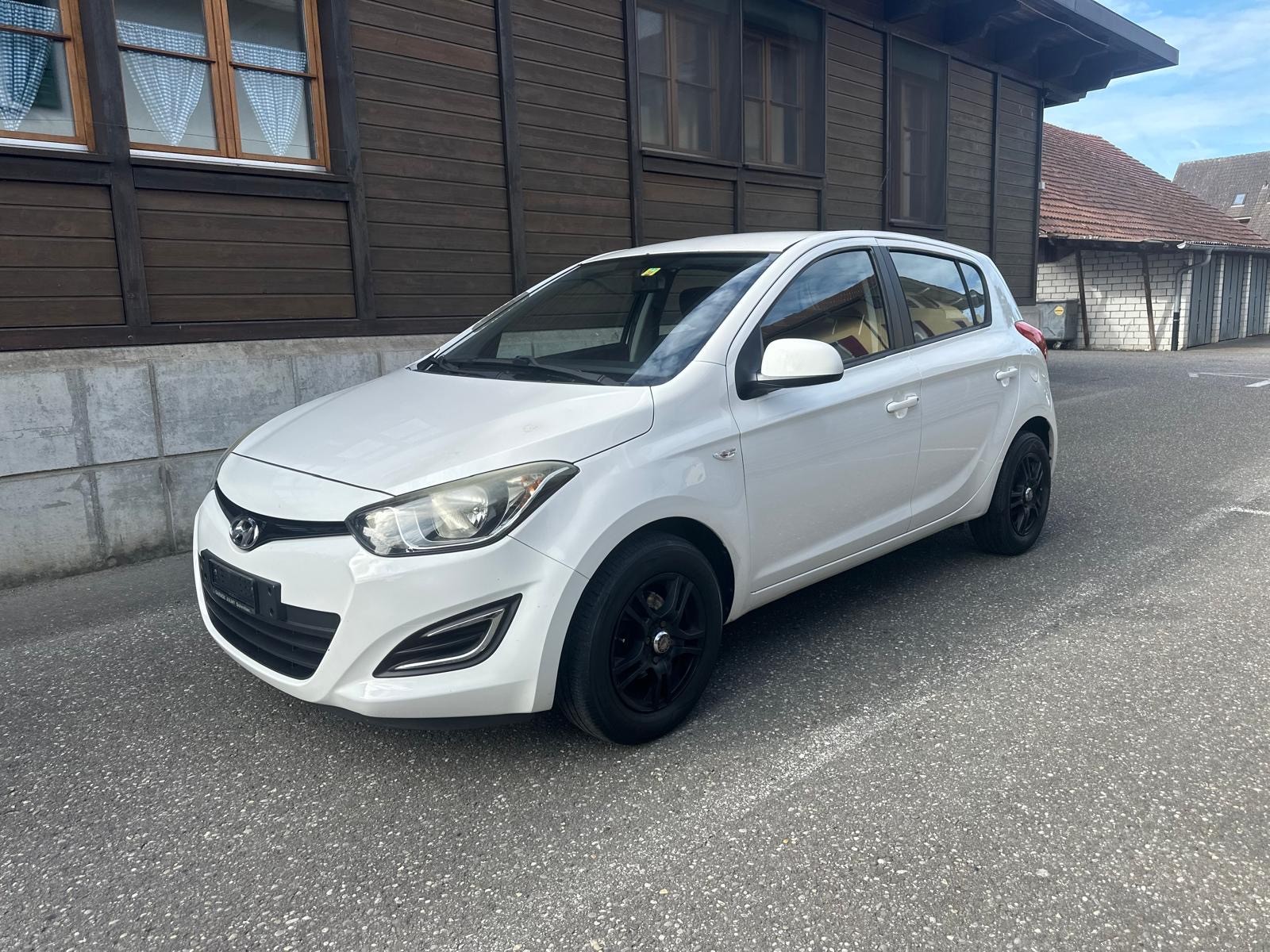 HYUNDAI i20 1.2 Comfort-image-1