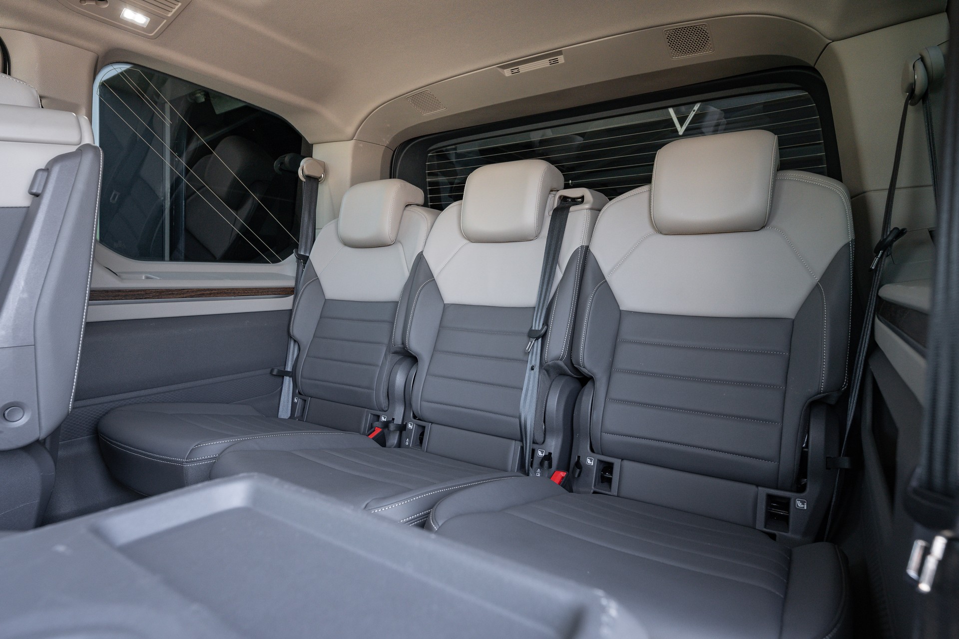 VW Multivan 2.0 TDI Style DSG-image-13
