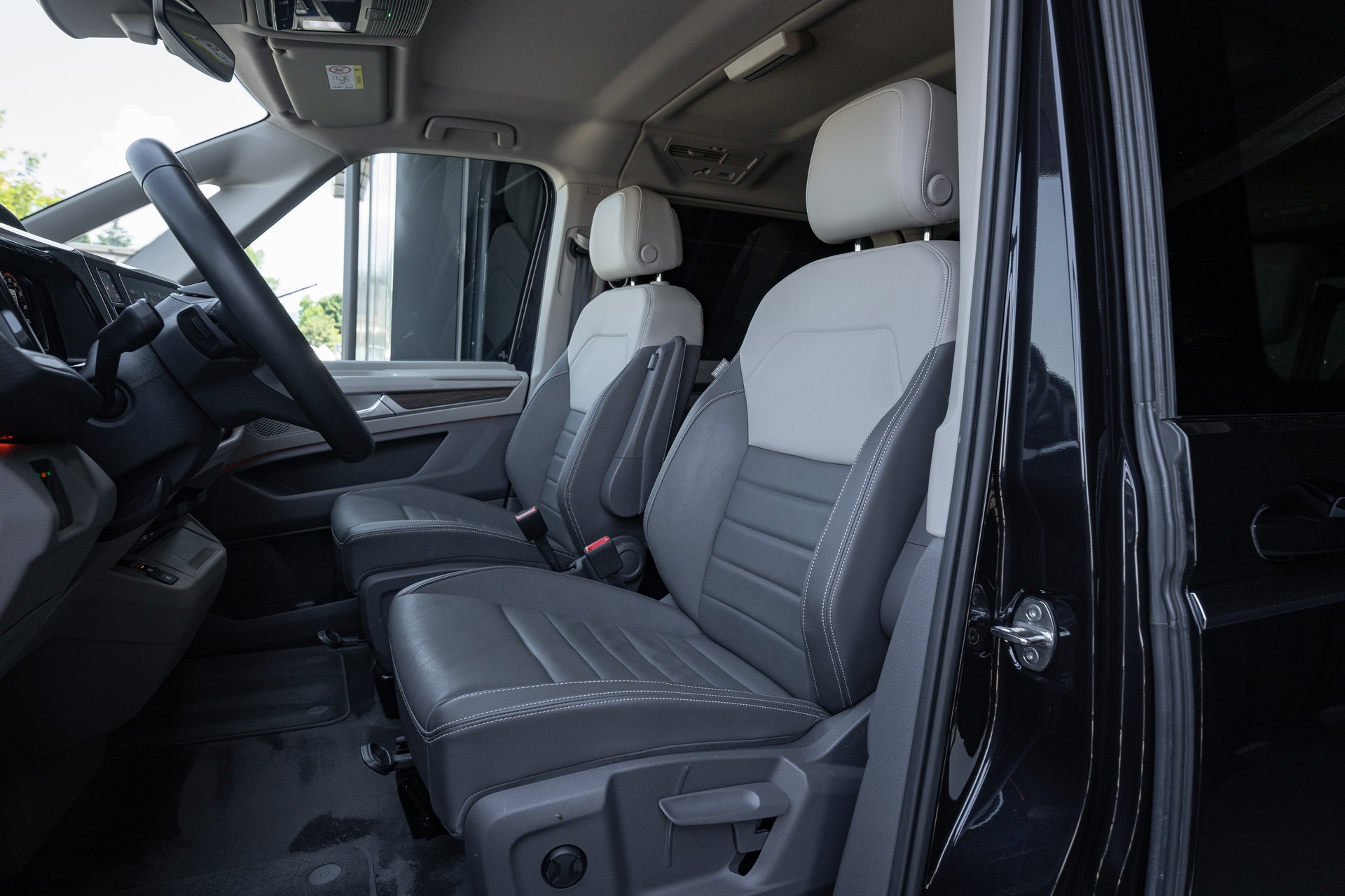 VW Multivan 2.0 TDI Style DSG-image-9