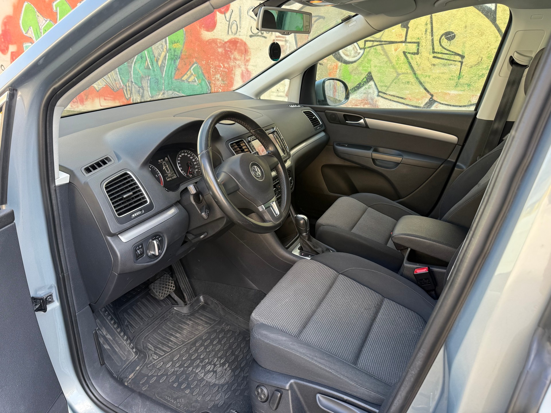 VW Sharan 2.0 TDI BMT Comfortline DSG-image-8