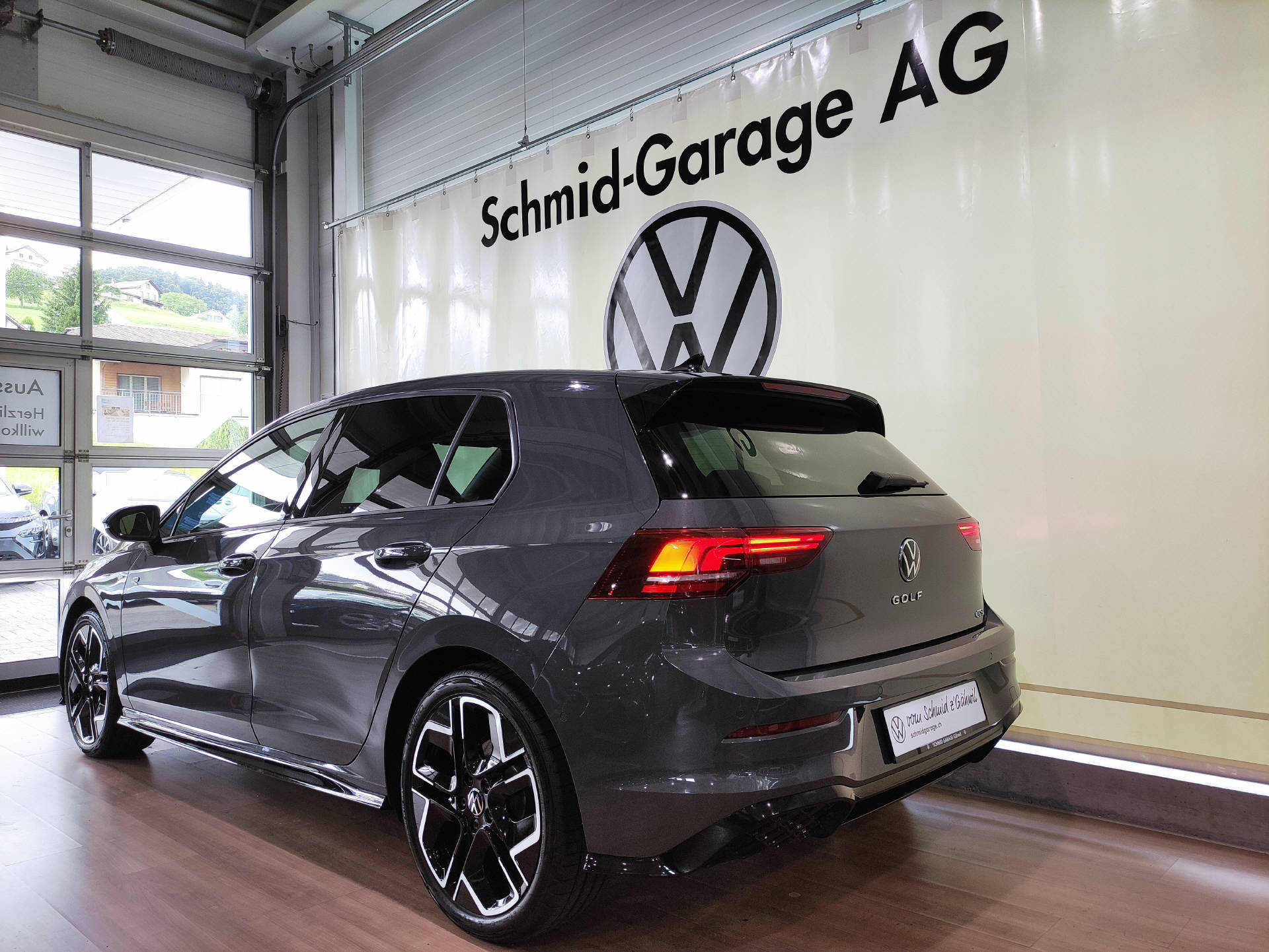 VW Golf VIII 1.5 eTSI R-Line DSG-image-15