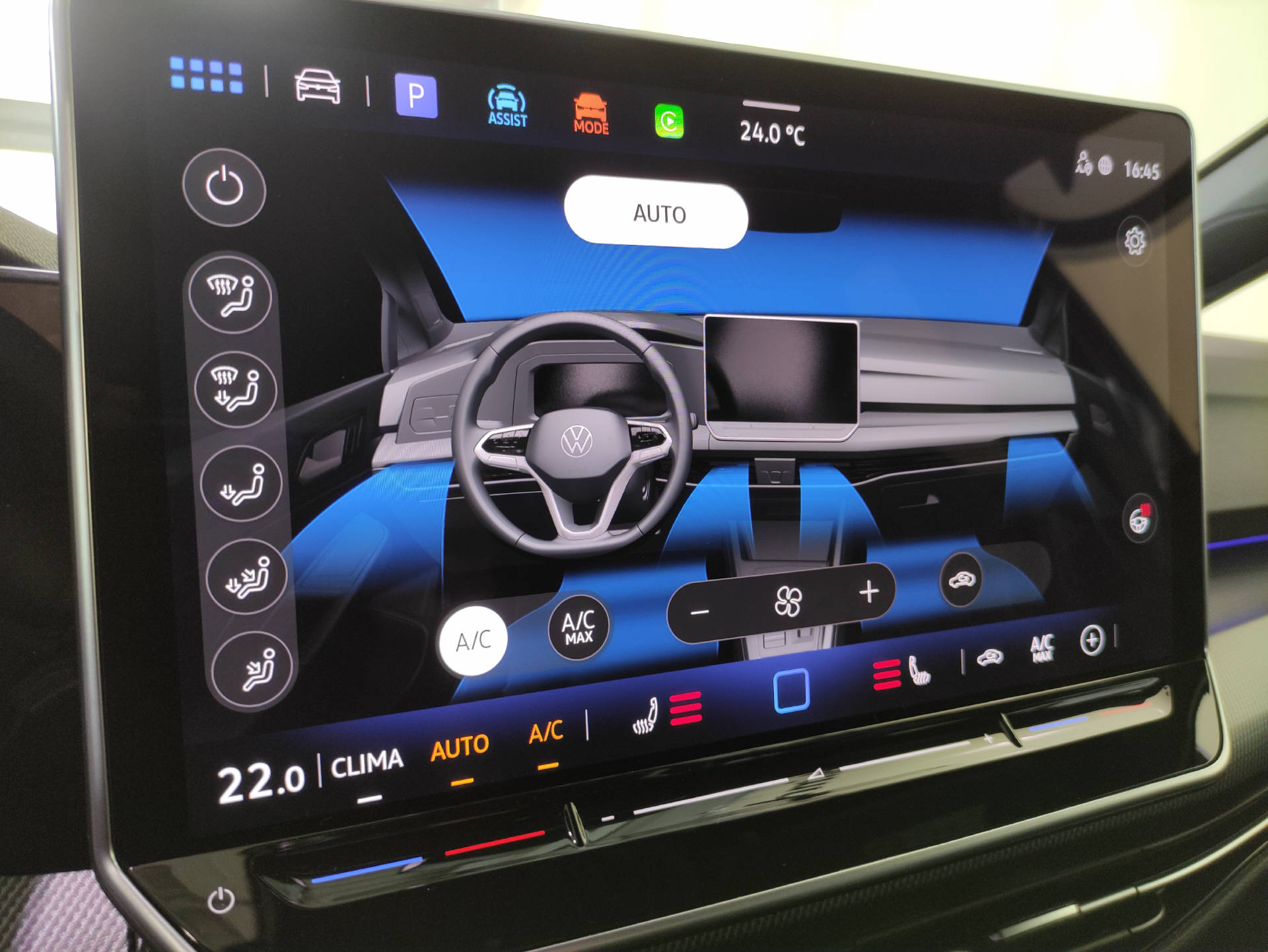 VW Golf VIII 1.5 eTSI R-Line DSG-image-8