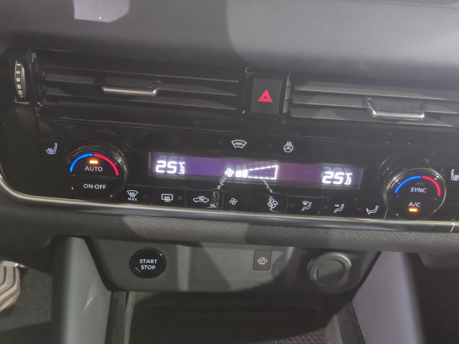 NISSAN Qashqai 1.5 VC-T e-Power Tekna-image-21