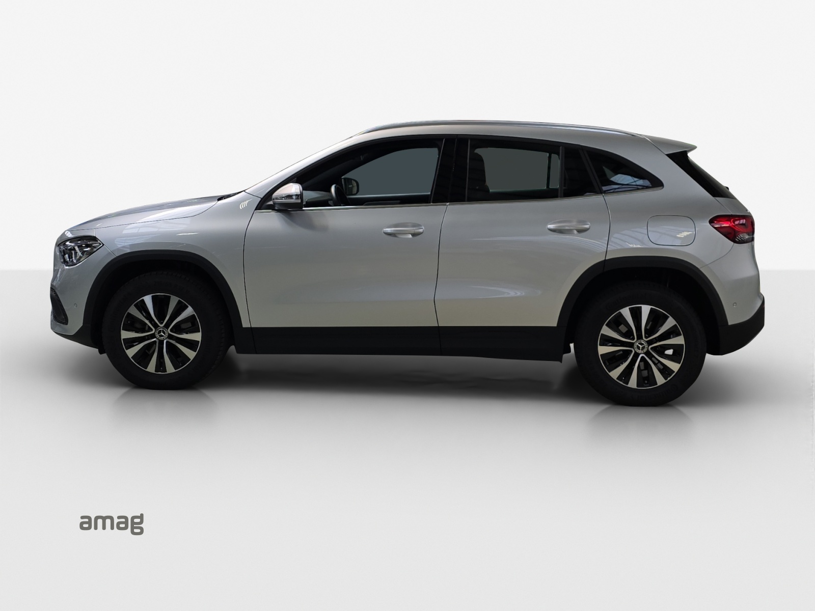 MERCEDES-BENZ GLA 200d 4Matic Progressive 8G-DCT-image-1