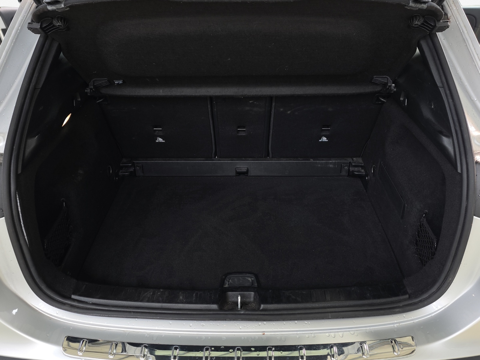 MERCEDES-BENZ GLA 200d 4Matic Progressive 8G-DCT-image-12