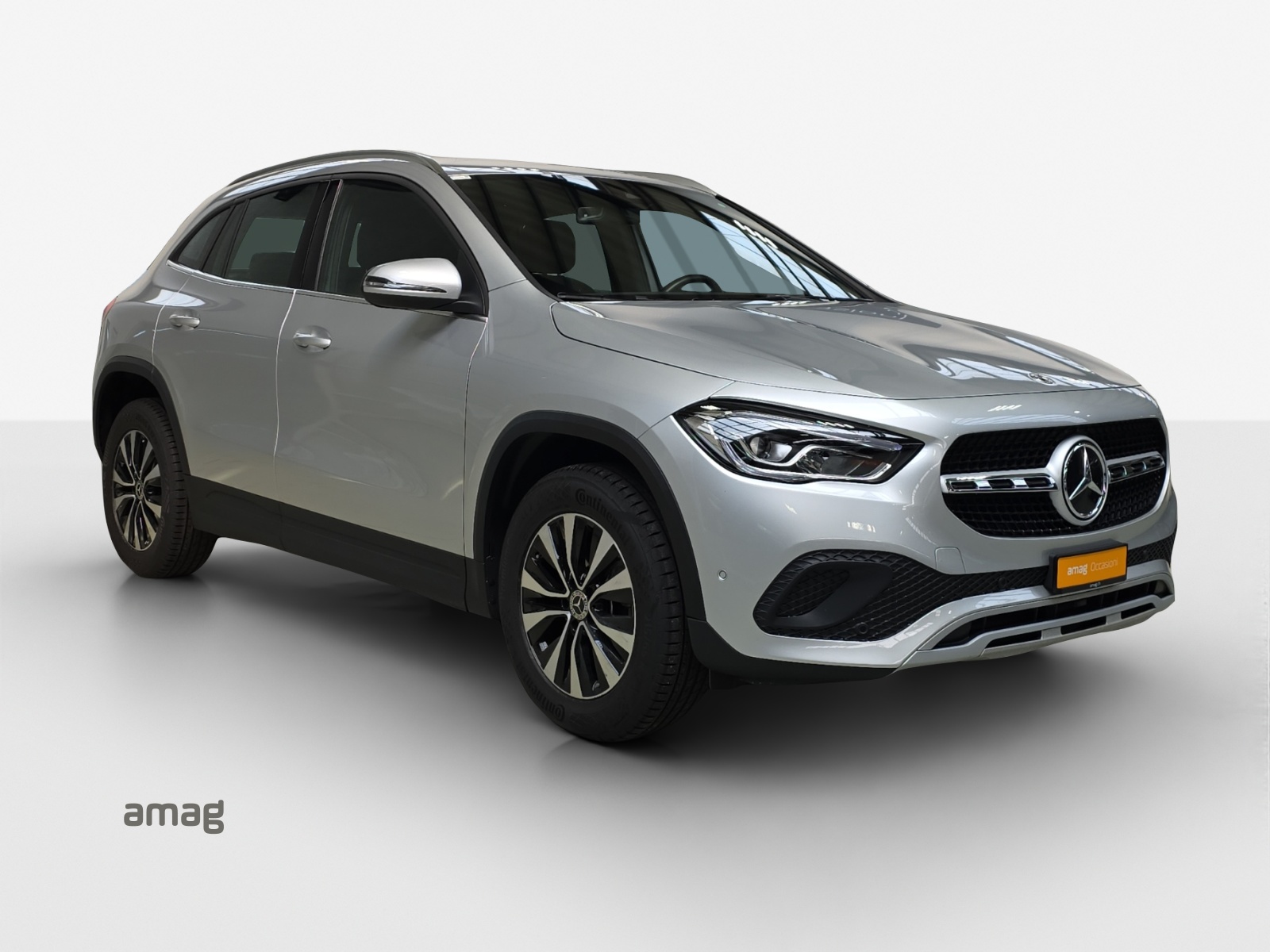 MERCEDES-BENZ GLA 200d 4Matic Progressive 8G-DCT-image-5