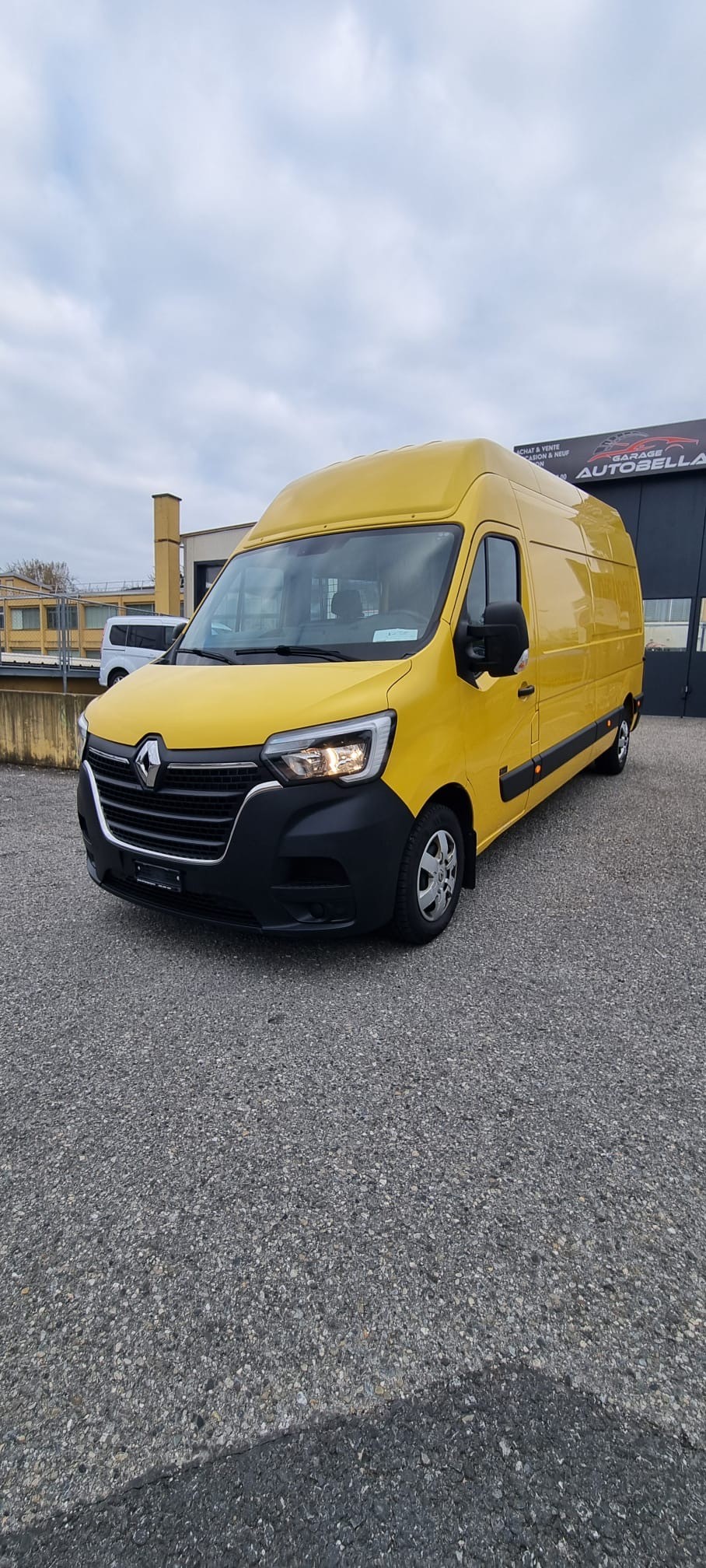RENAULT Master T35 2.3dCi 135 L3H3-image-0