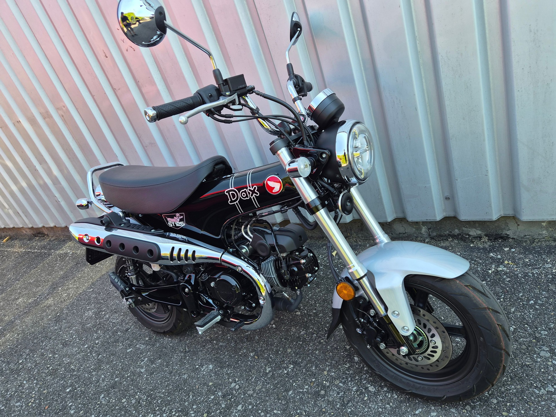 HONDA St 125 Dax Kundenauftrag-showroom-element-1
