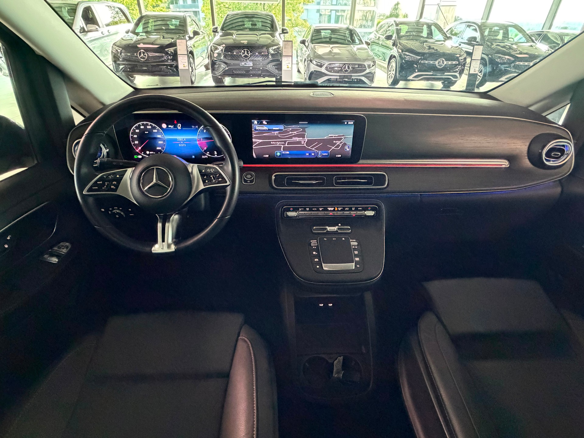 MERCEDES-BENZ V 250 d 4MATIC AVANTGARDE Lang (FL)-image-5