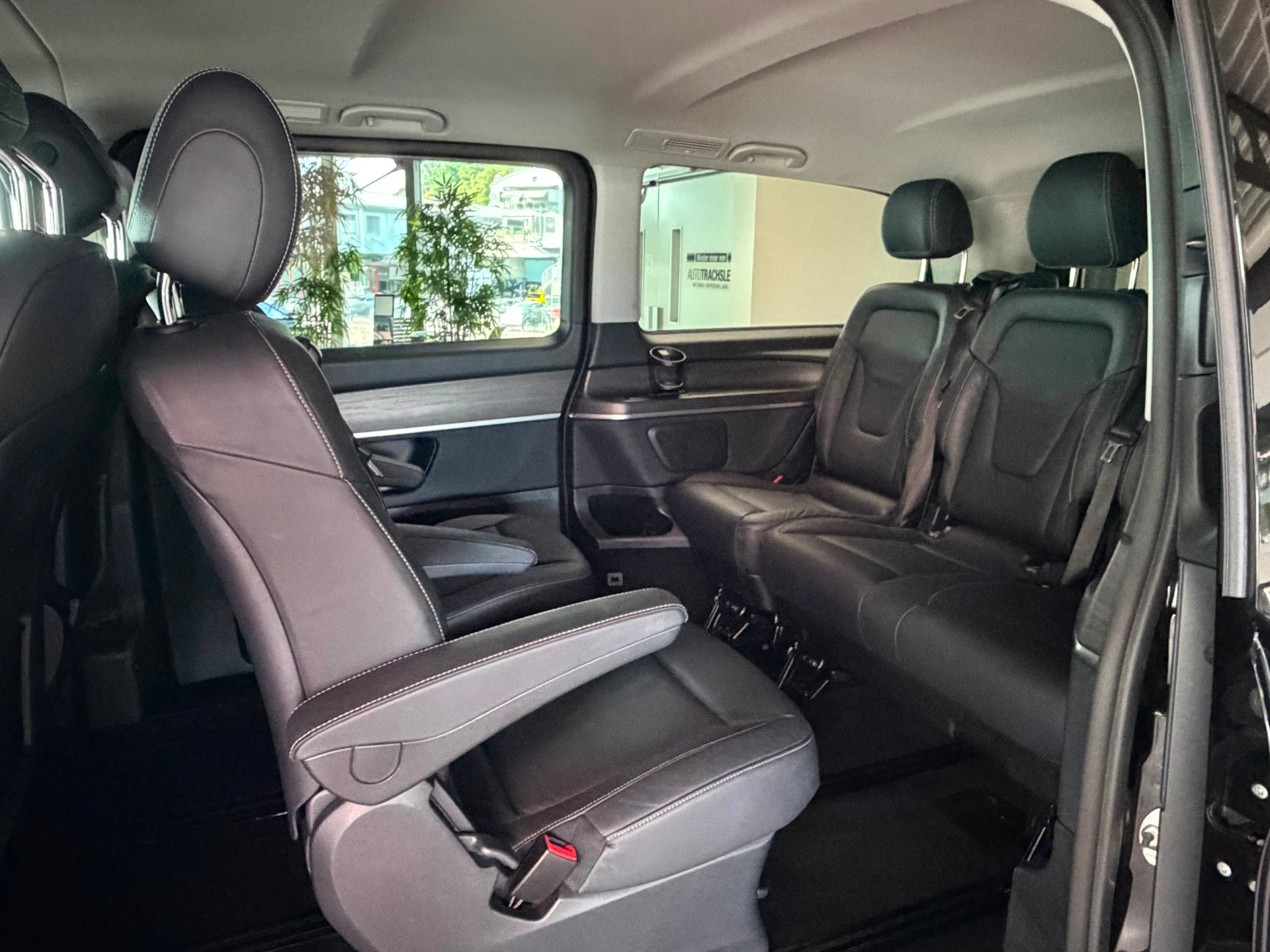 MERCEDES-BENZ V 250 d 4MATIC AVANTGARDE Lang (FL)-image-9