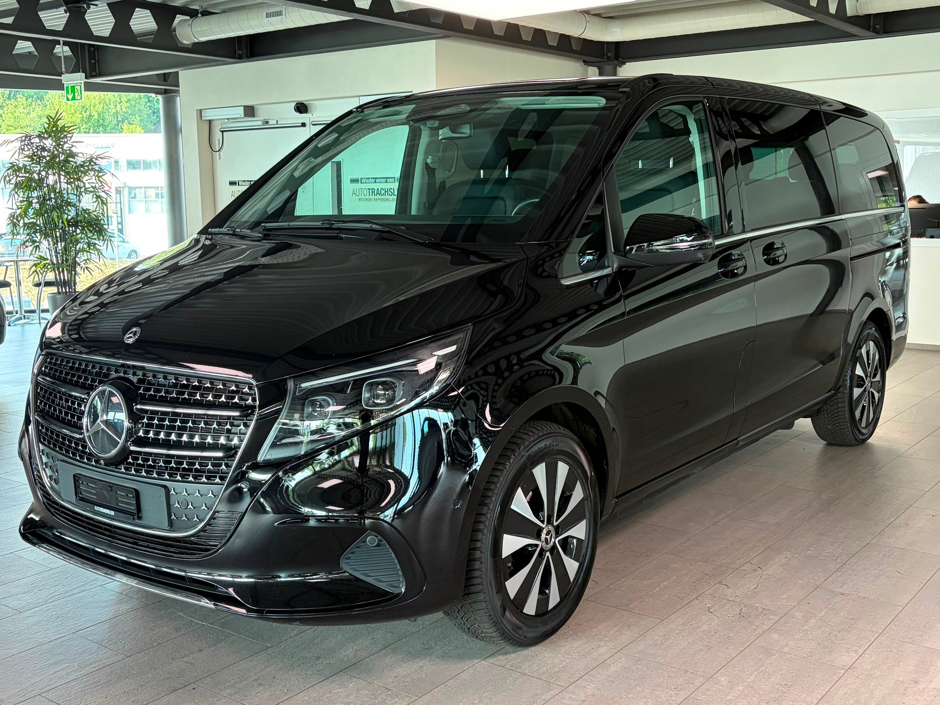 MERCEDES-BENZ V 250 d 4MATIC AVANTGARDE Lang (FL)-image-1