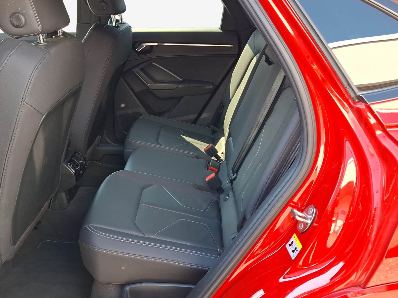 AUDI Q3 Sportback 35 TFSI S line Attraction S-tronic-image-11