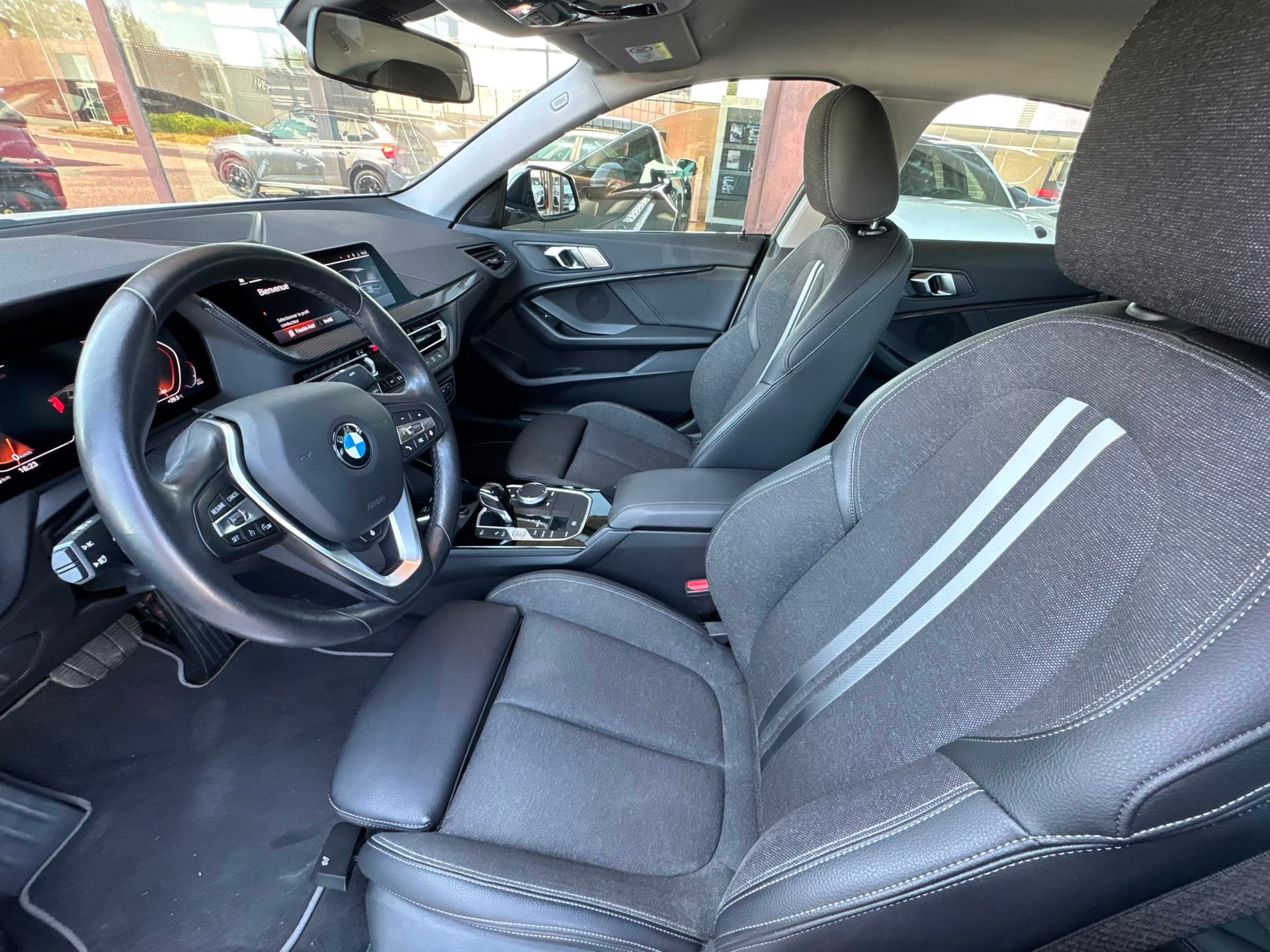 BMW 218d Gran Coupé Sport Line Steptronic-image-6