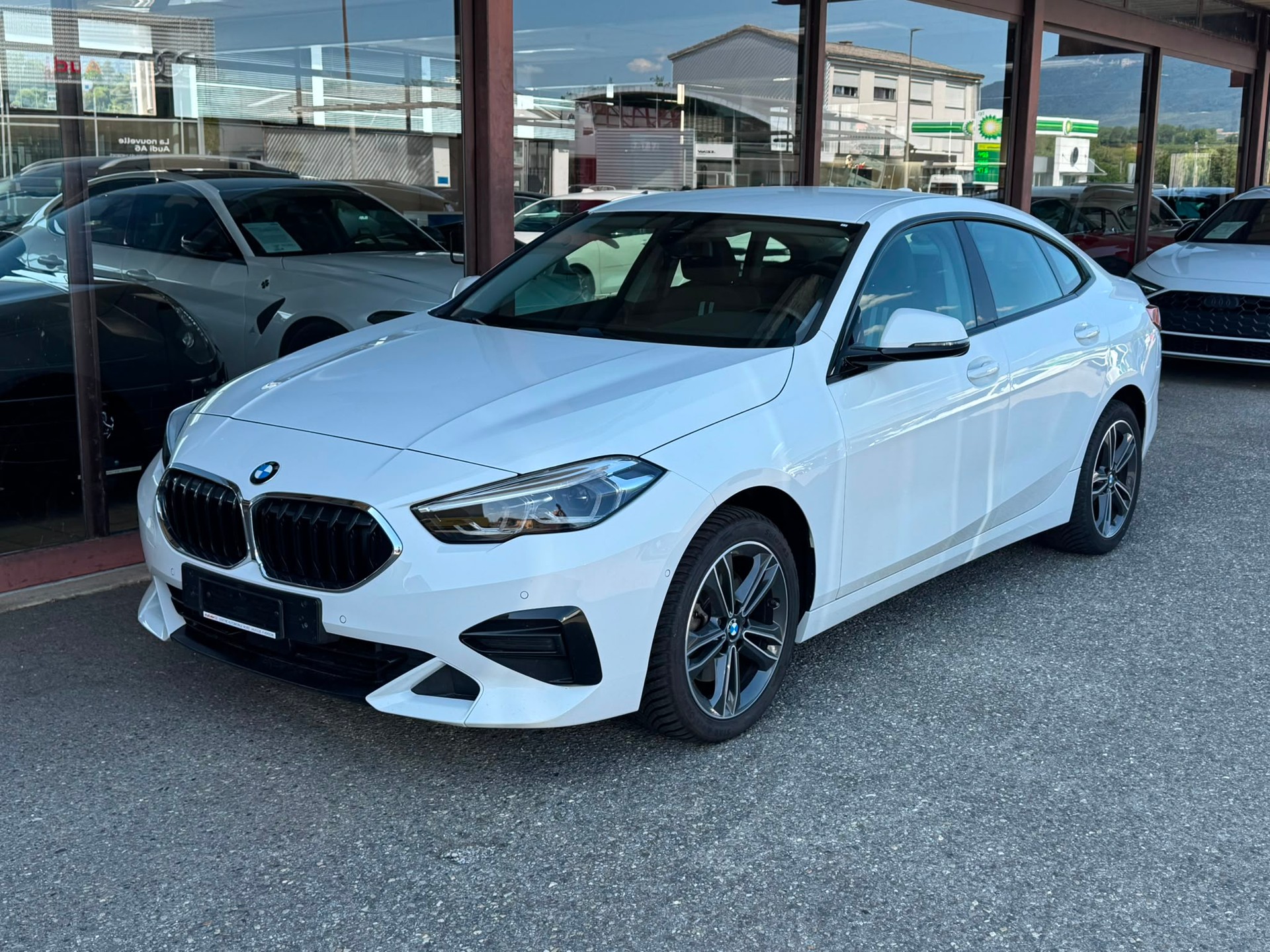 BMW 218d Gran Coupé Sport Line Steptronic-image-1