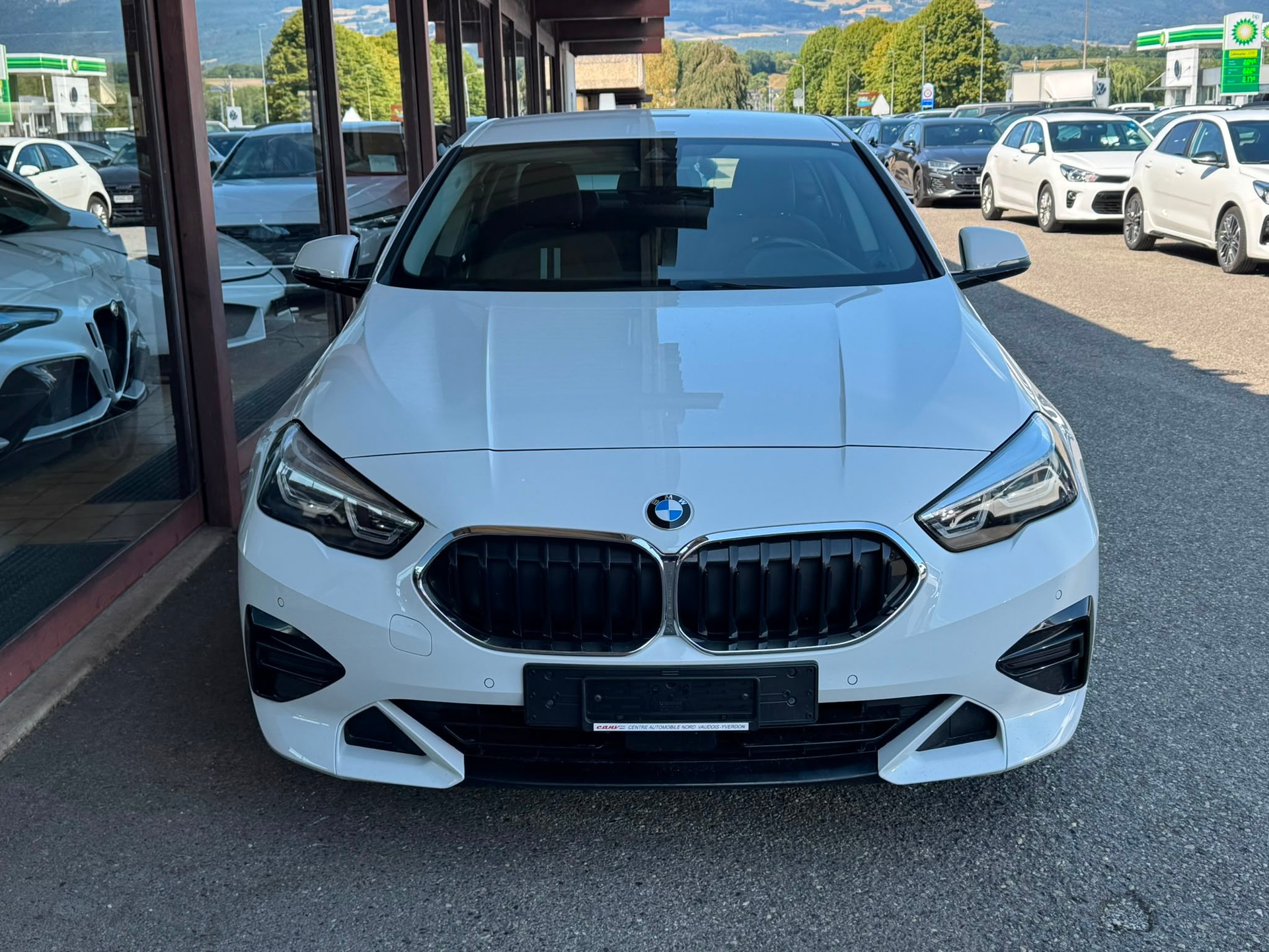 BMW 218d Gran Coupé Sport Line Steptronic-image-2