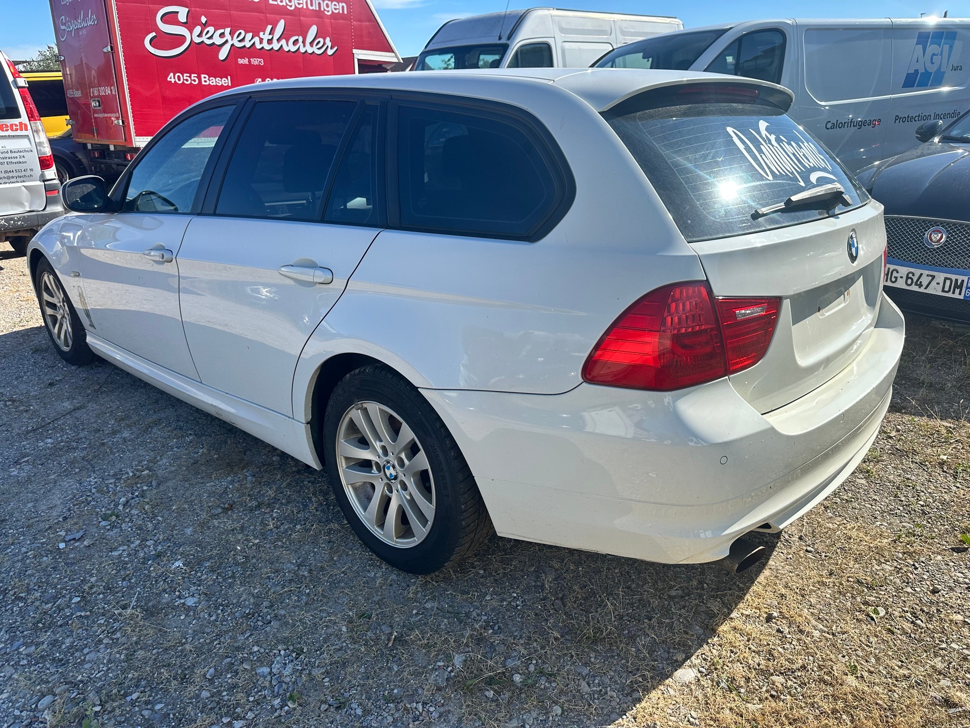 BMW 318i Touring-image-3